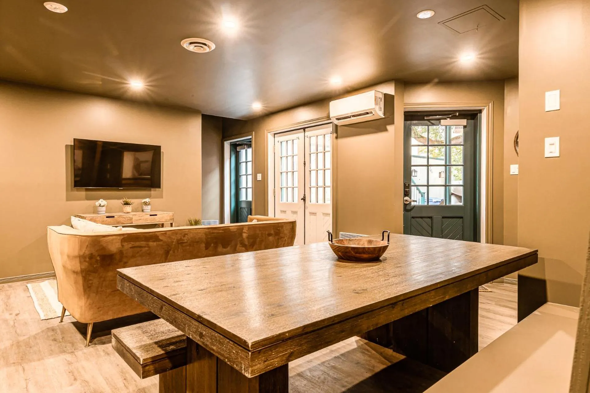 North House - St Ursule Two-Storey Oasis