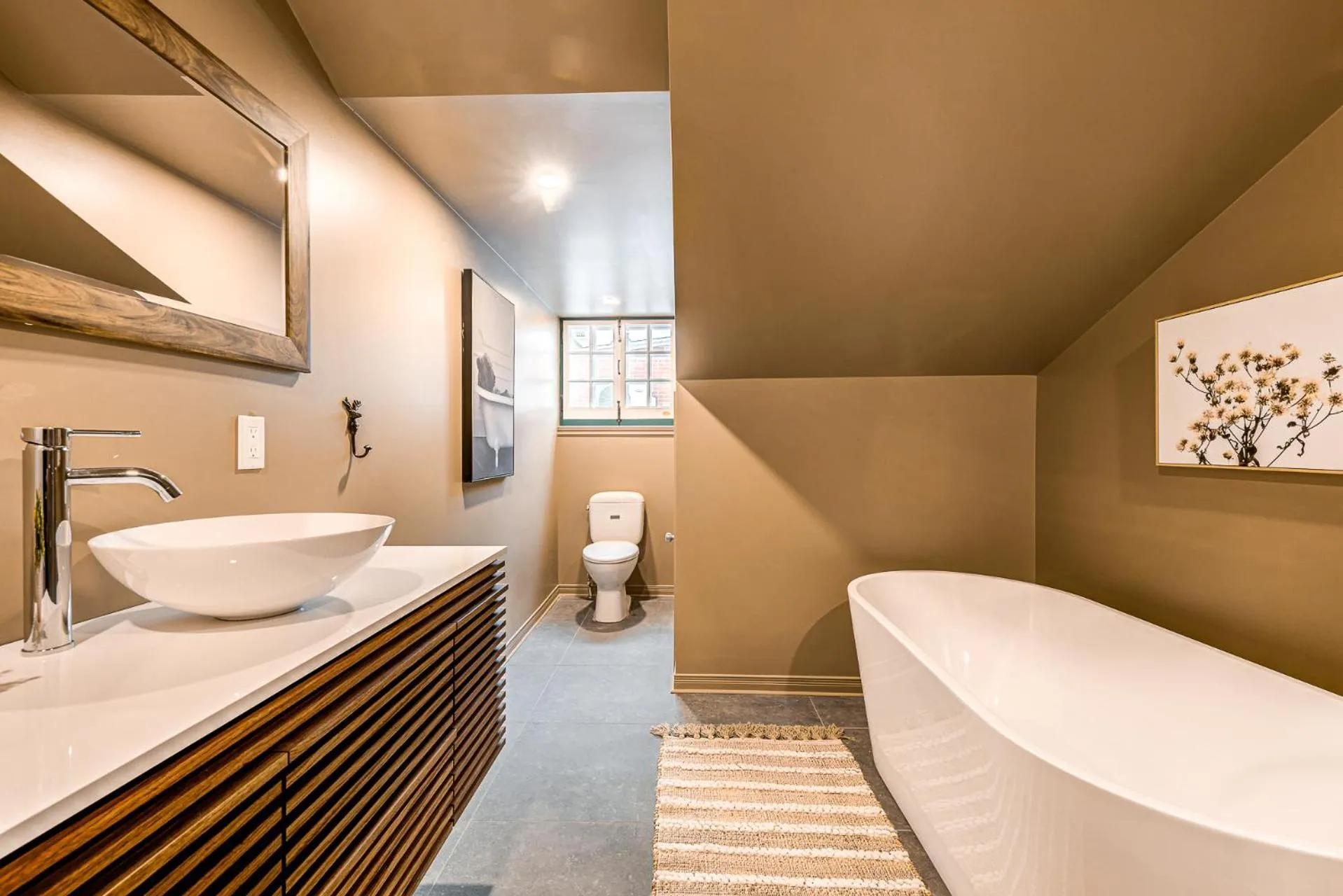 North House - St Ursule Two-Storey Oasis