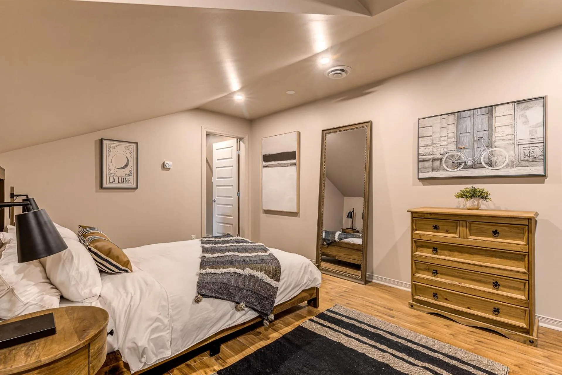 Bed in North House - St Ursule Two-Storey Oasis