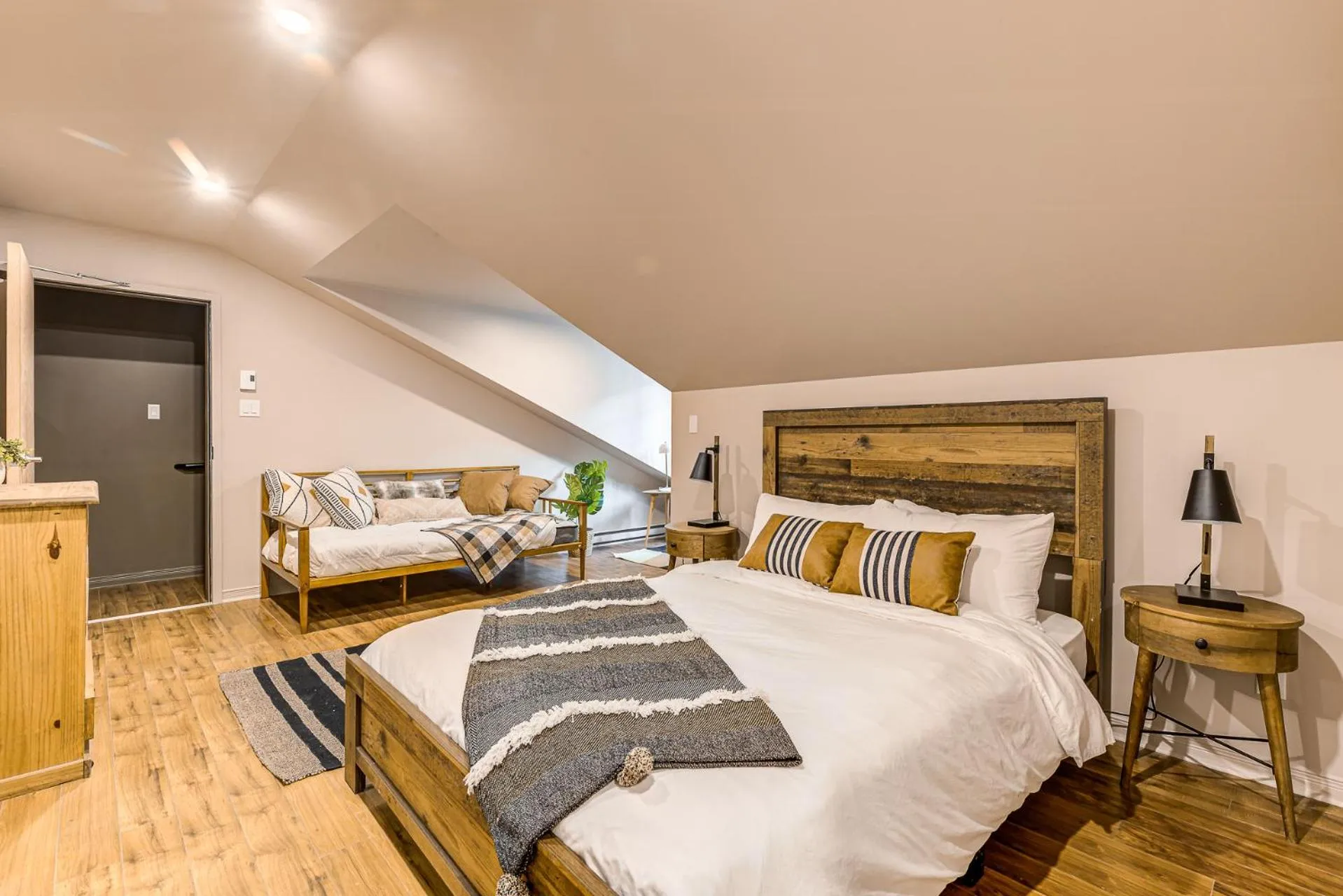 Bed in North House - St Ursule Two-Storey Oasis