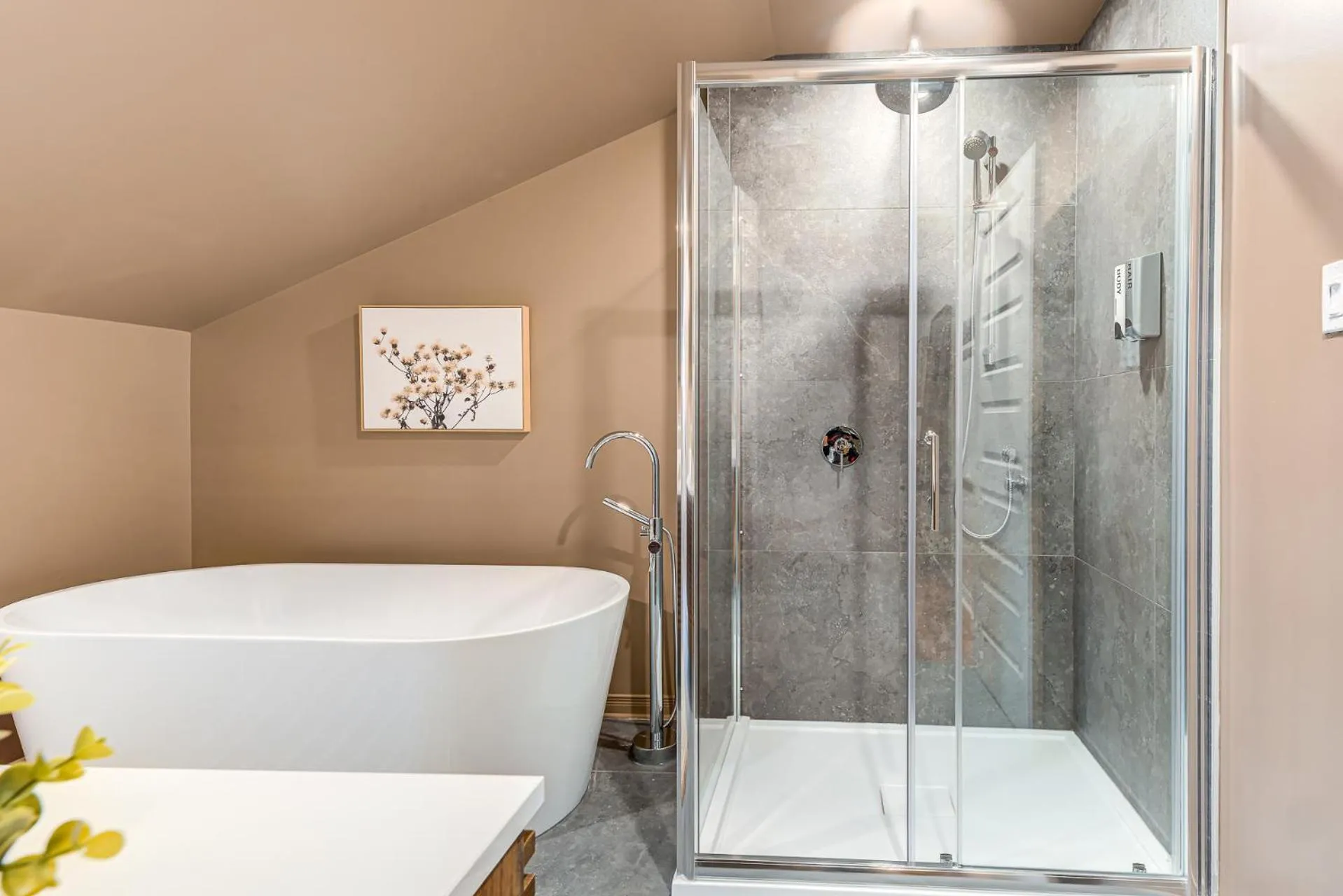 North House - St Ursule Two-Storey Oasis