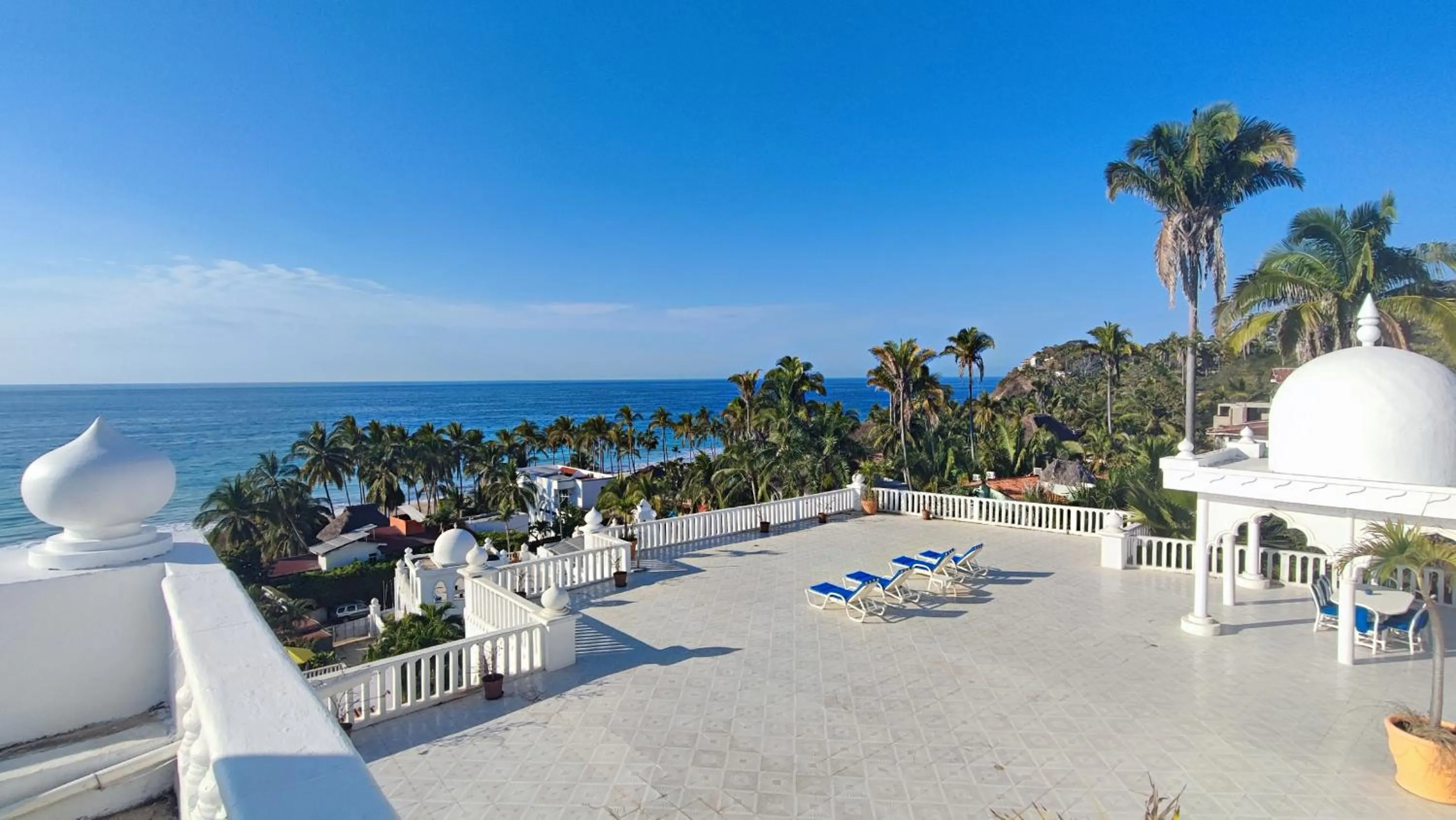 Balcony/Terrace in Villas Paradise