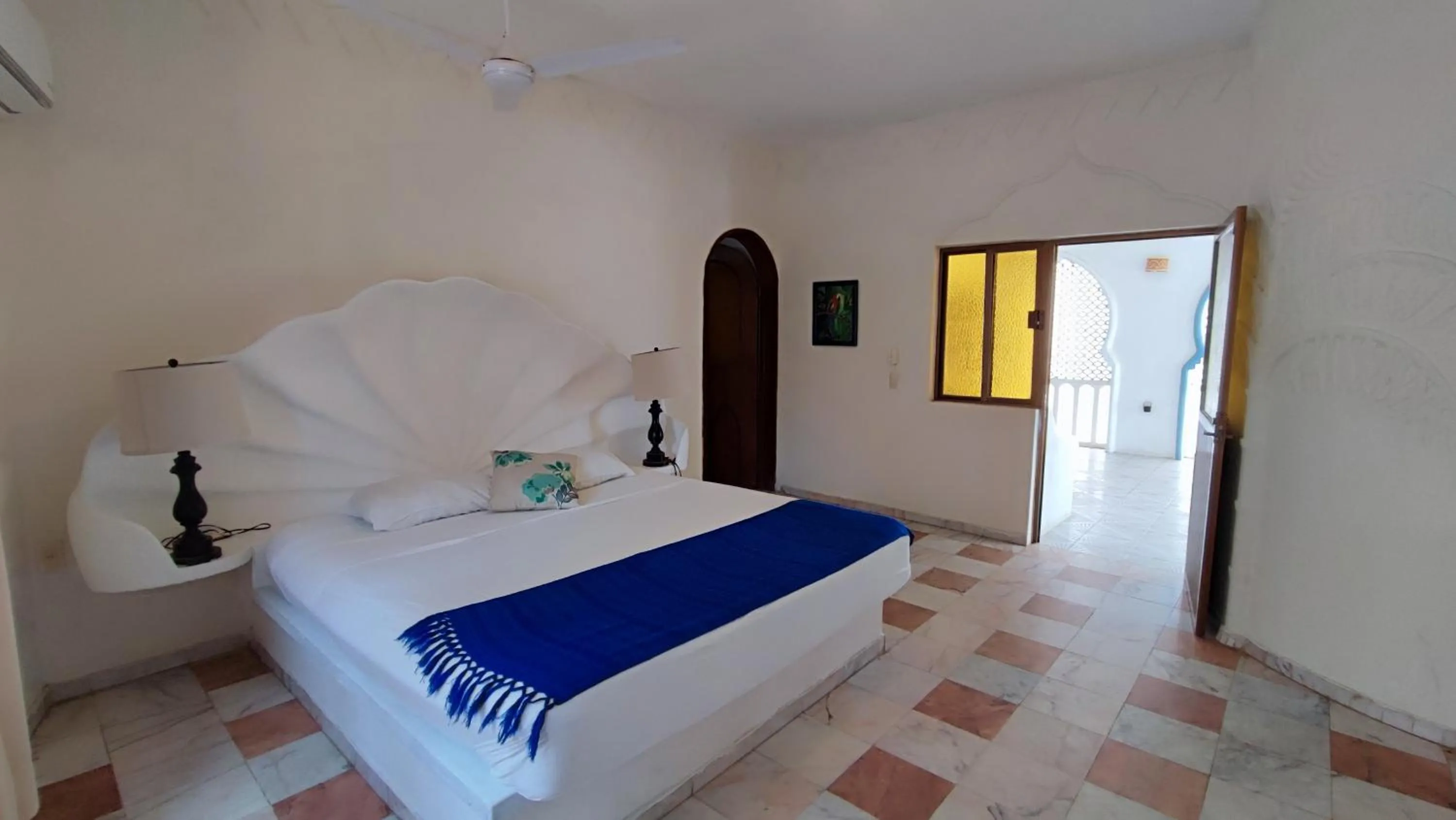 Photo of the whole room, Bed in Villas Paradise