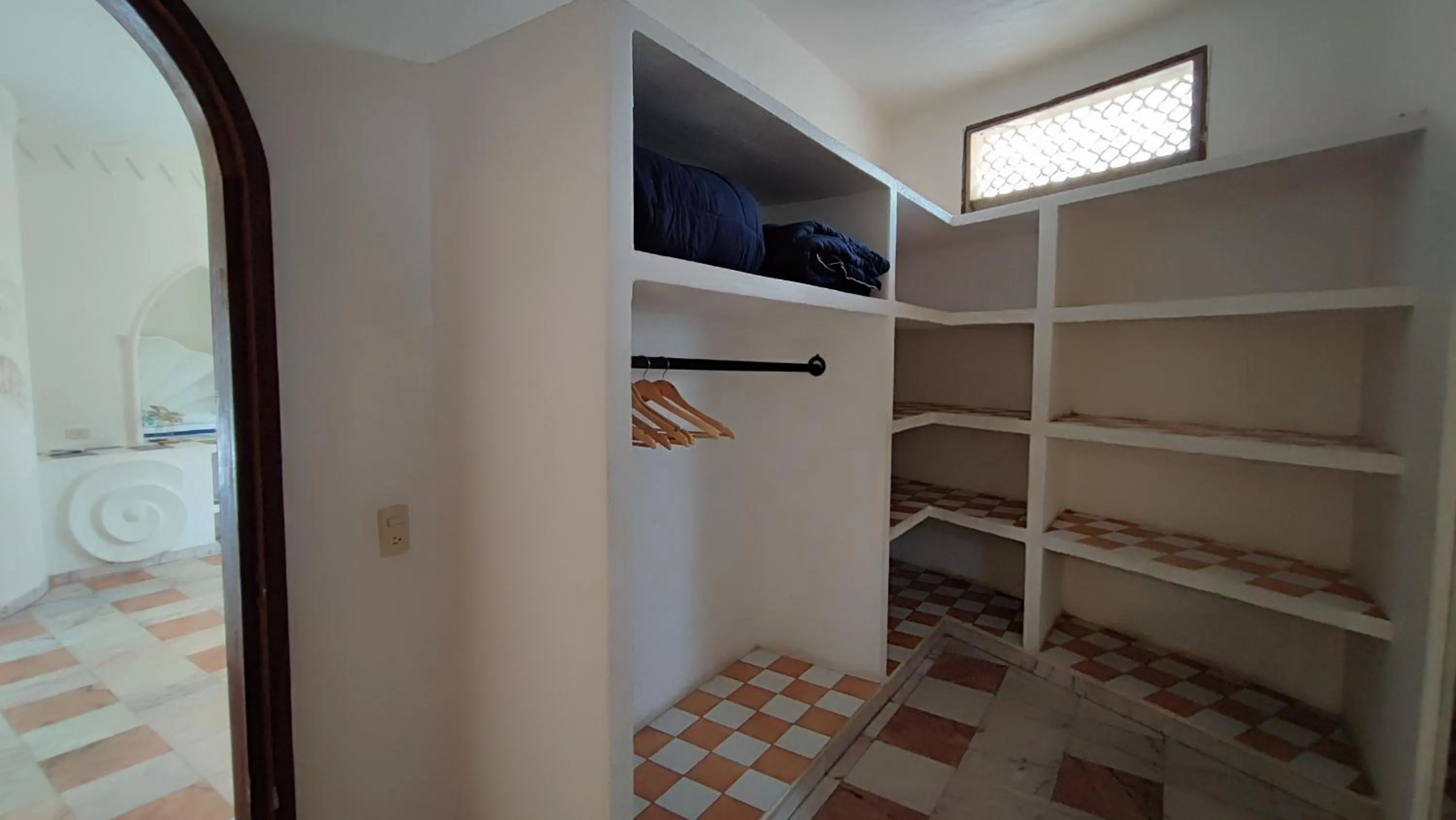 wardrobe in Villas Paradise