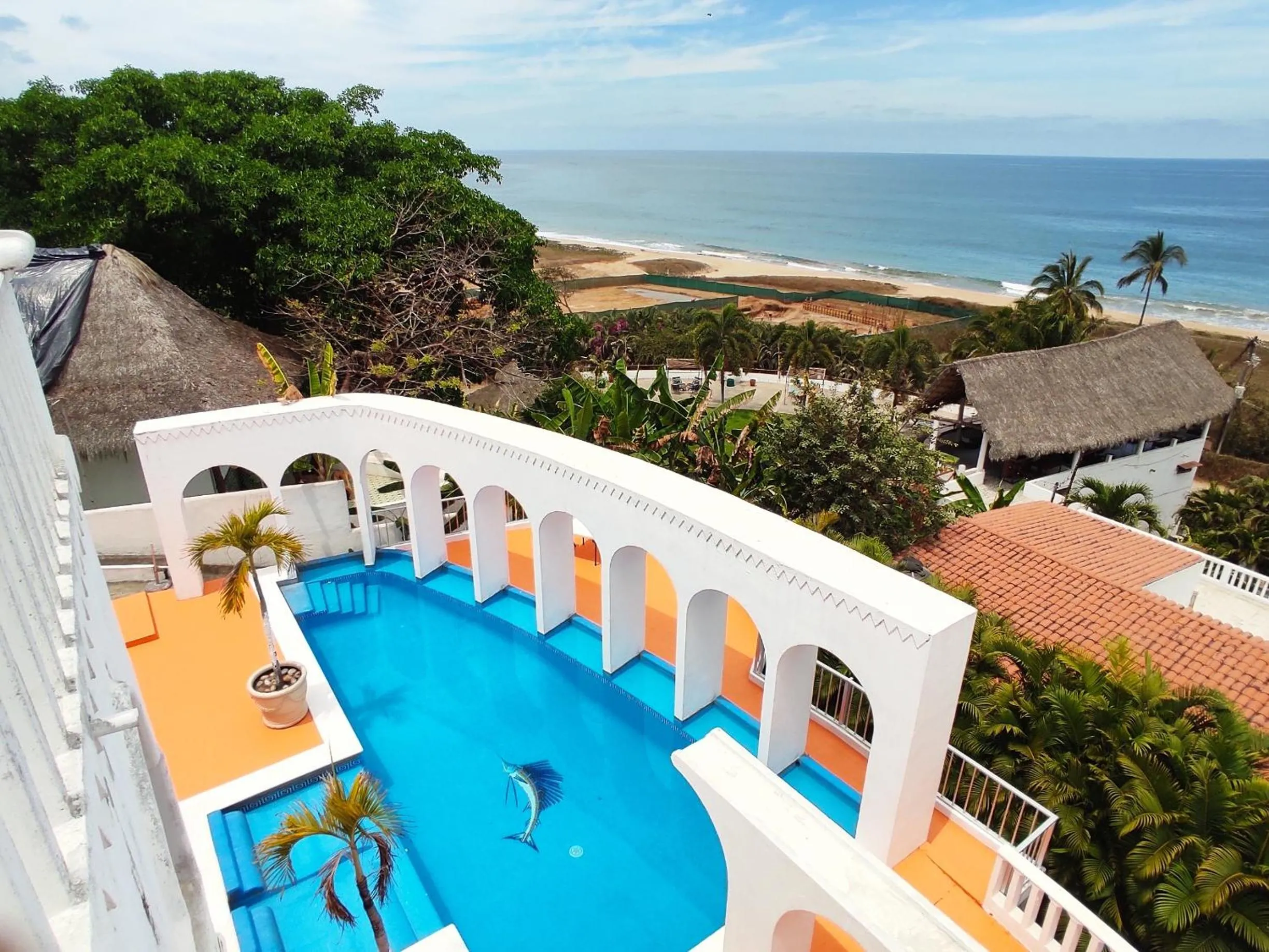 Swimming pool in Villas Paradise