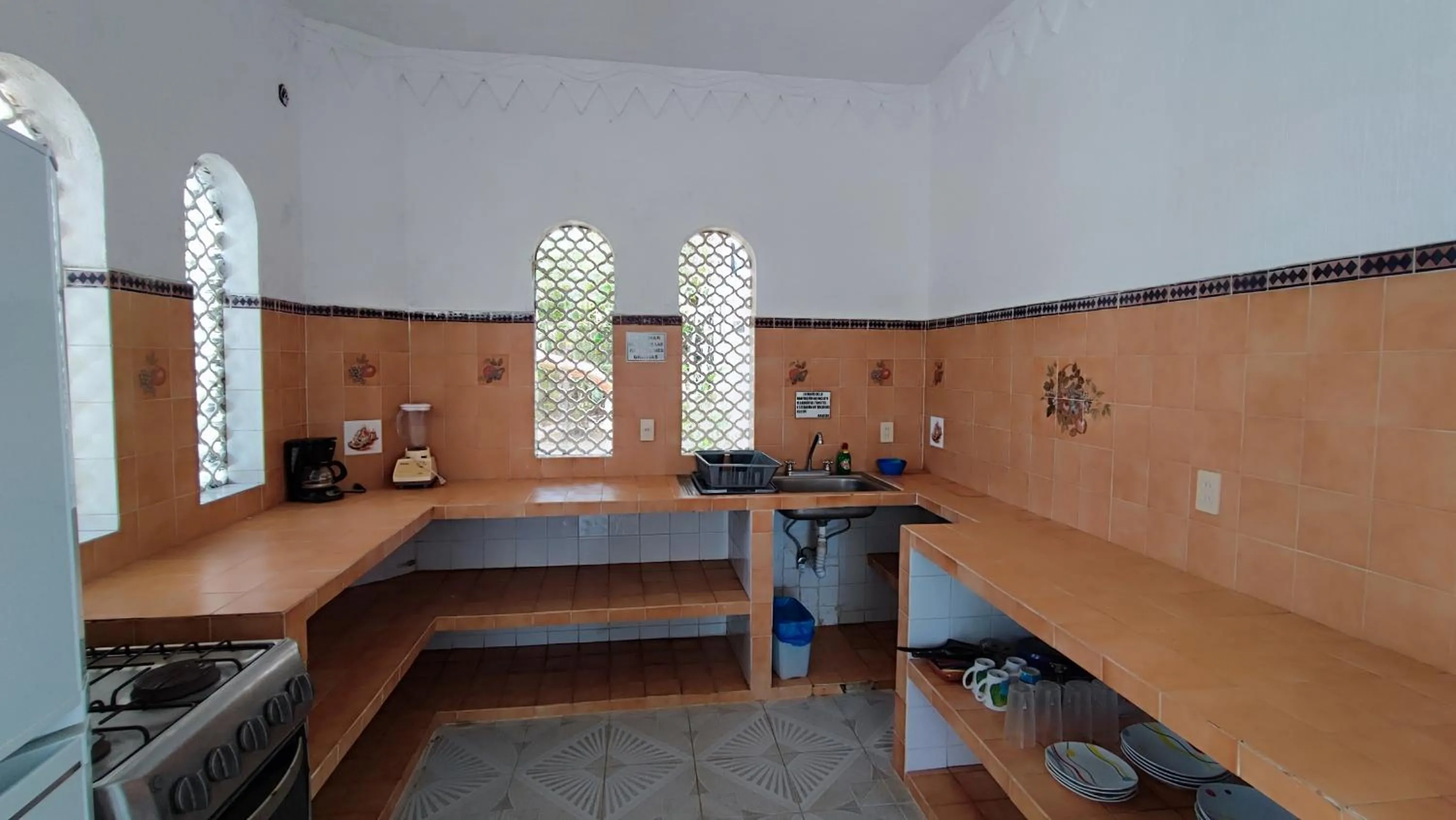 Kitchen or kitchenette in Villas Paradise