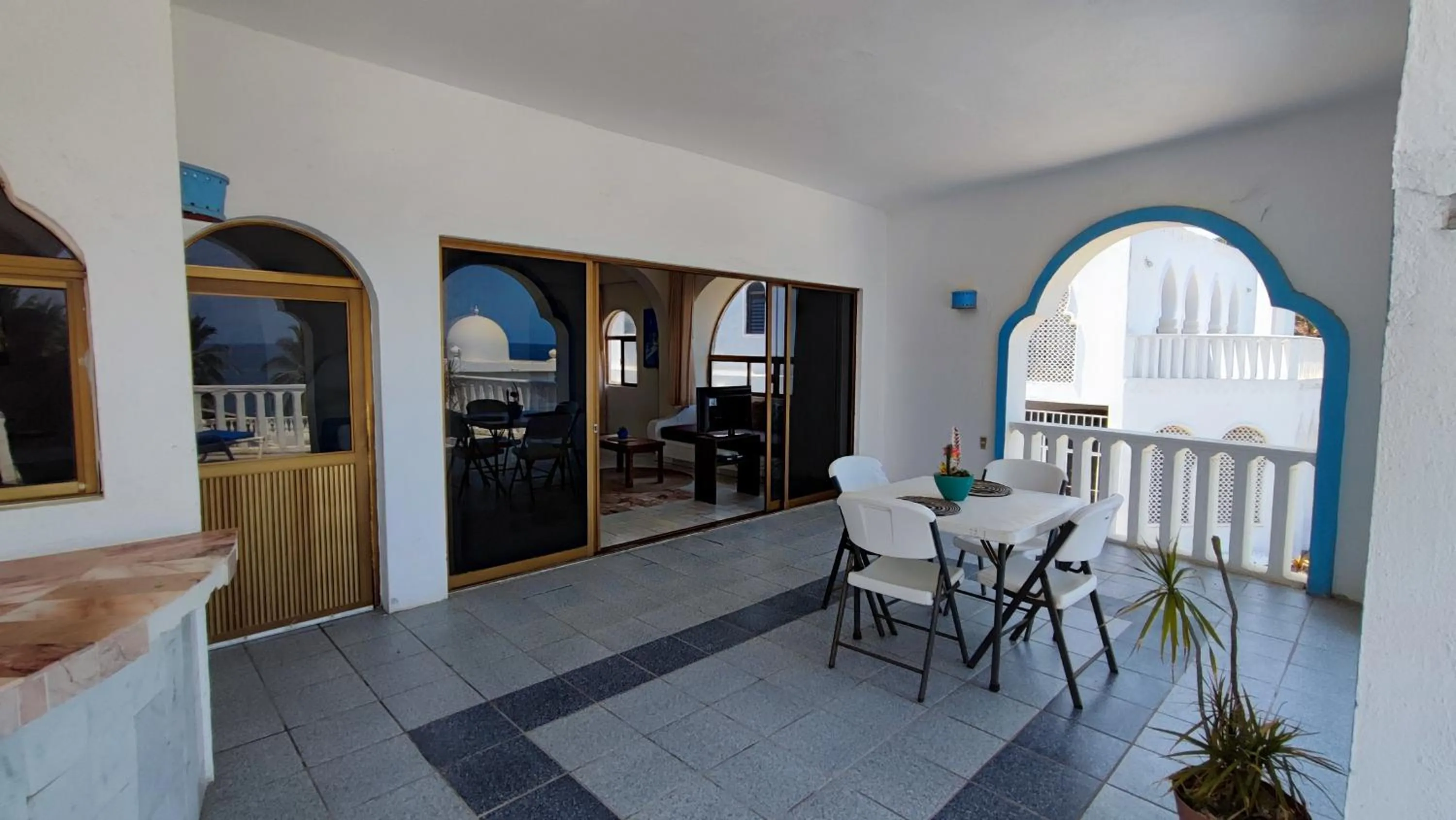 Dining area in Villas Paradise