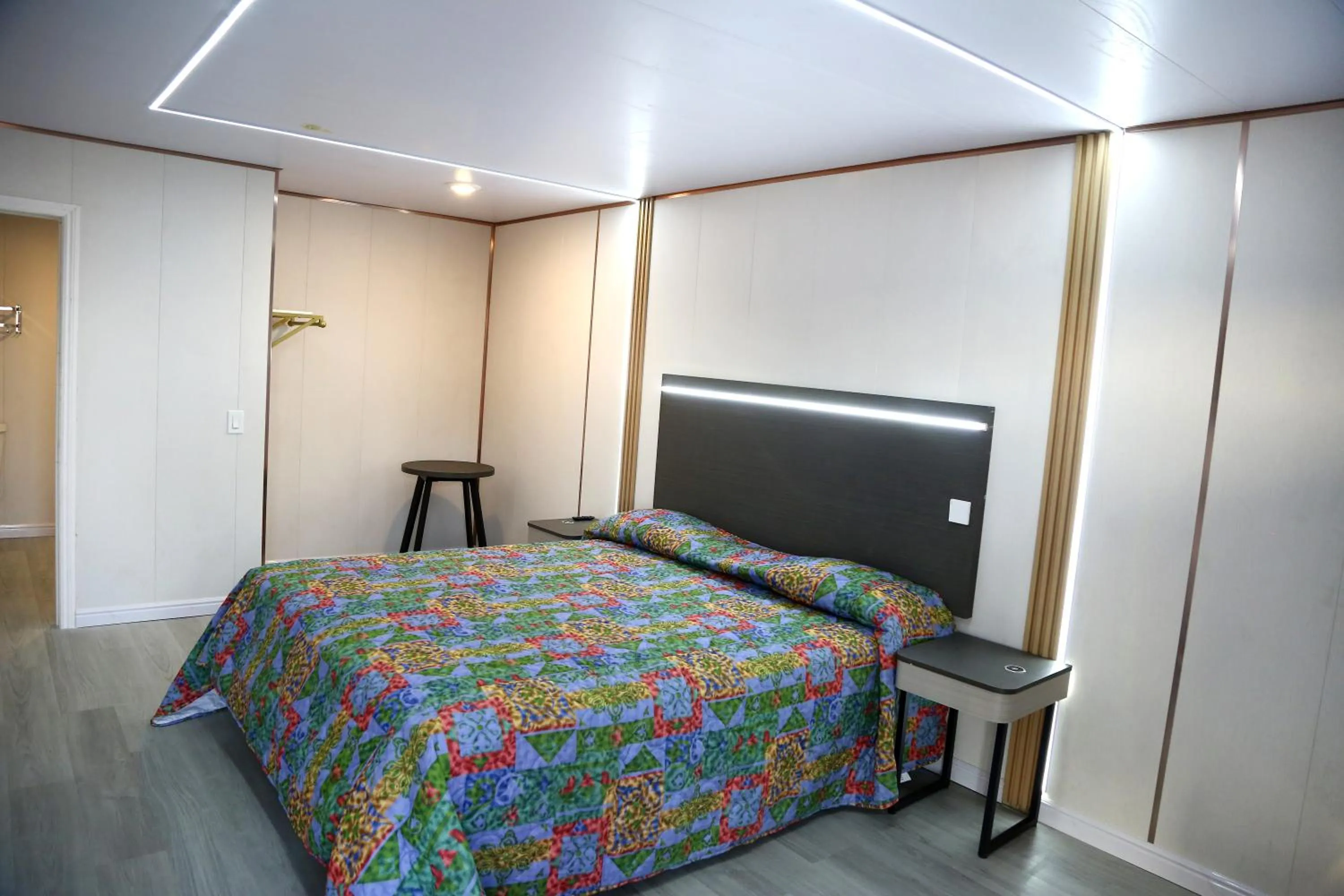 Bed in Airport Stay Motel