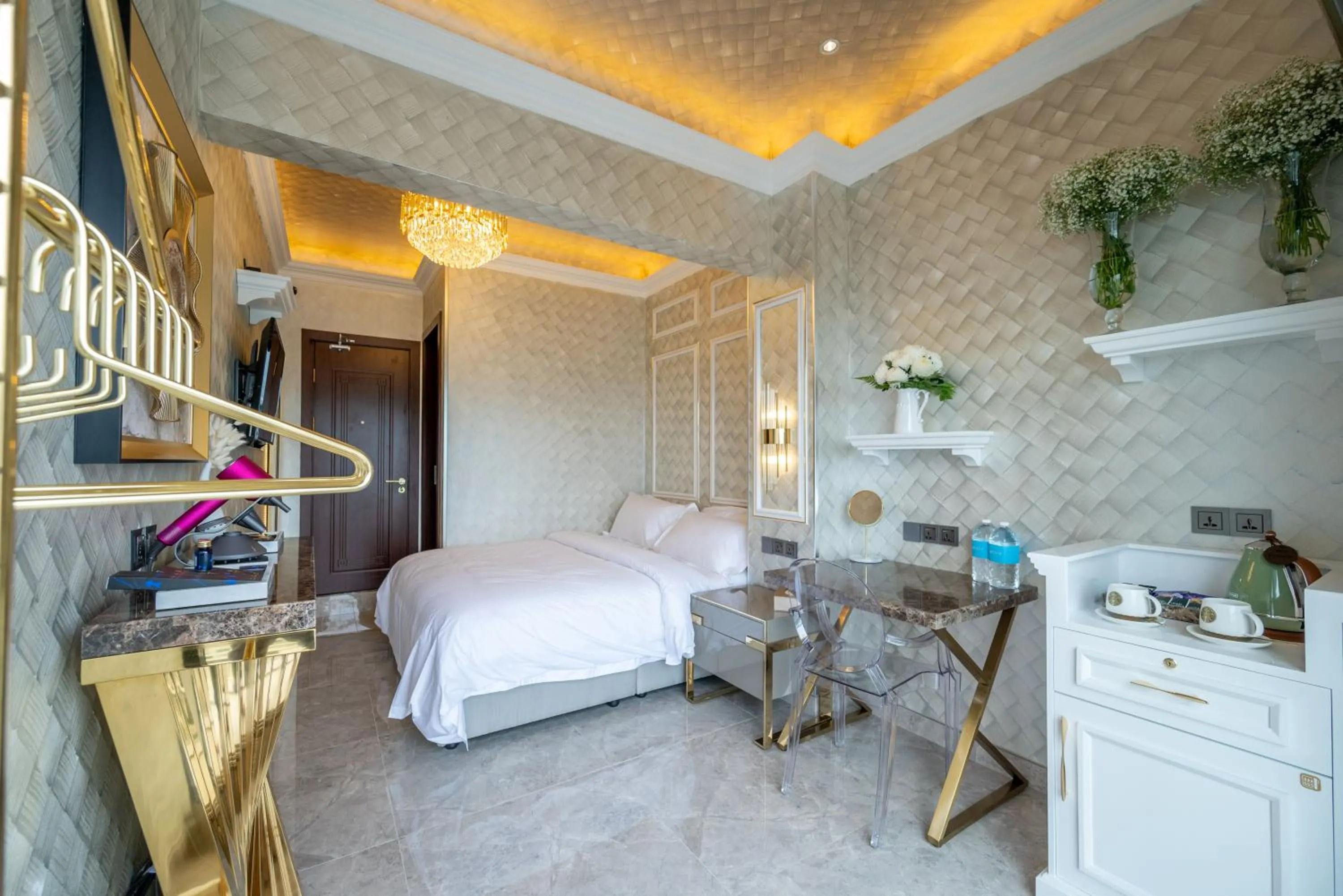 Bed in Ritz Residence, Imago Mall Loft B