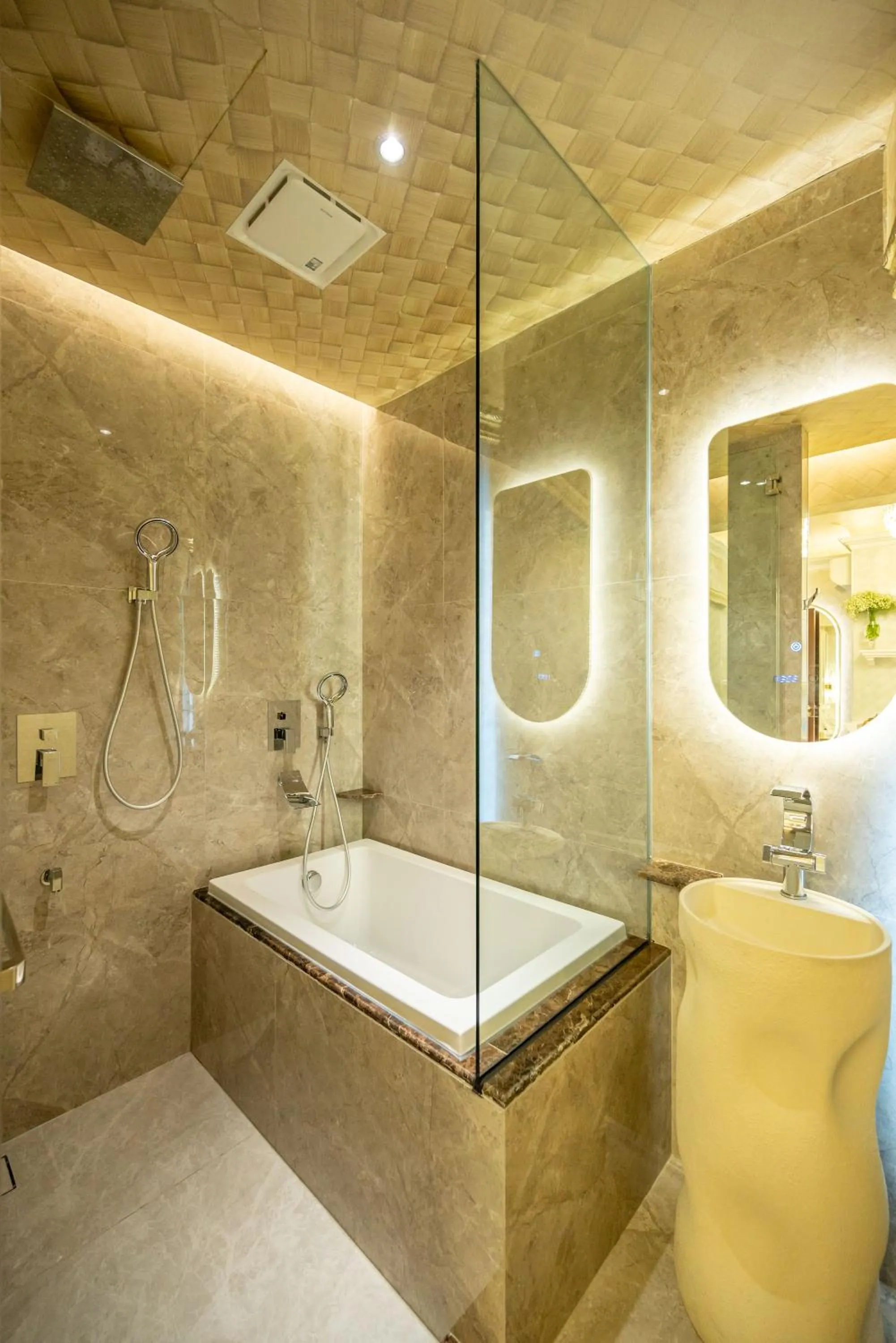 Shower in Ritz Residence, Imago Mall Loft B