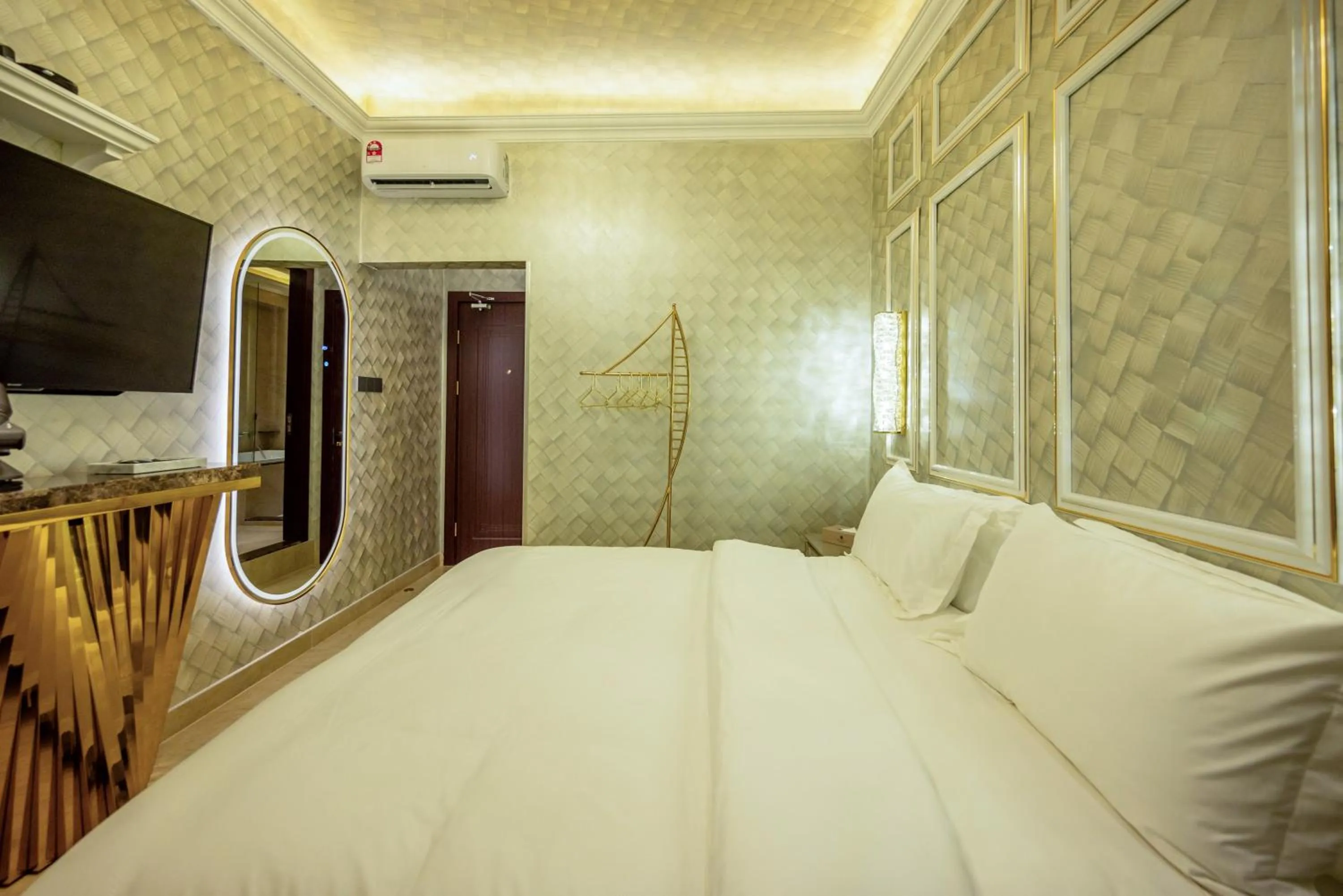 Bed in Ritz Residence, Imago Mall Loft B