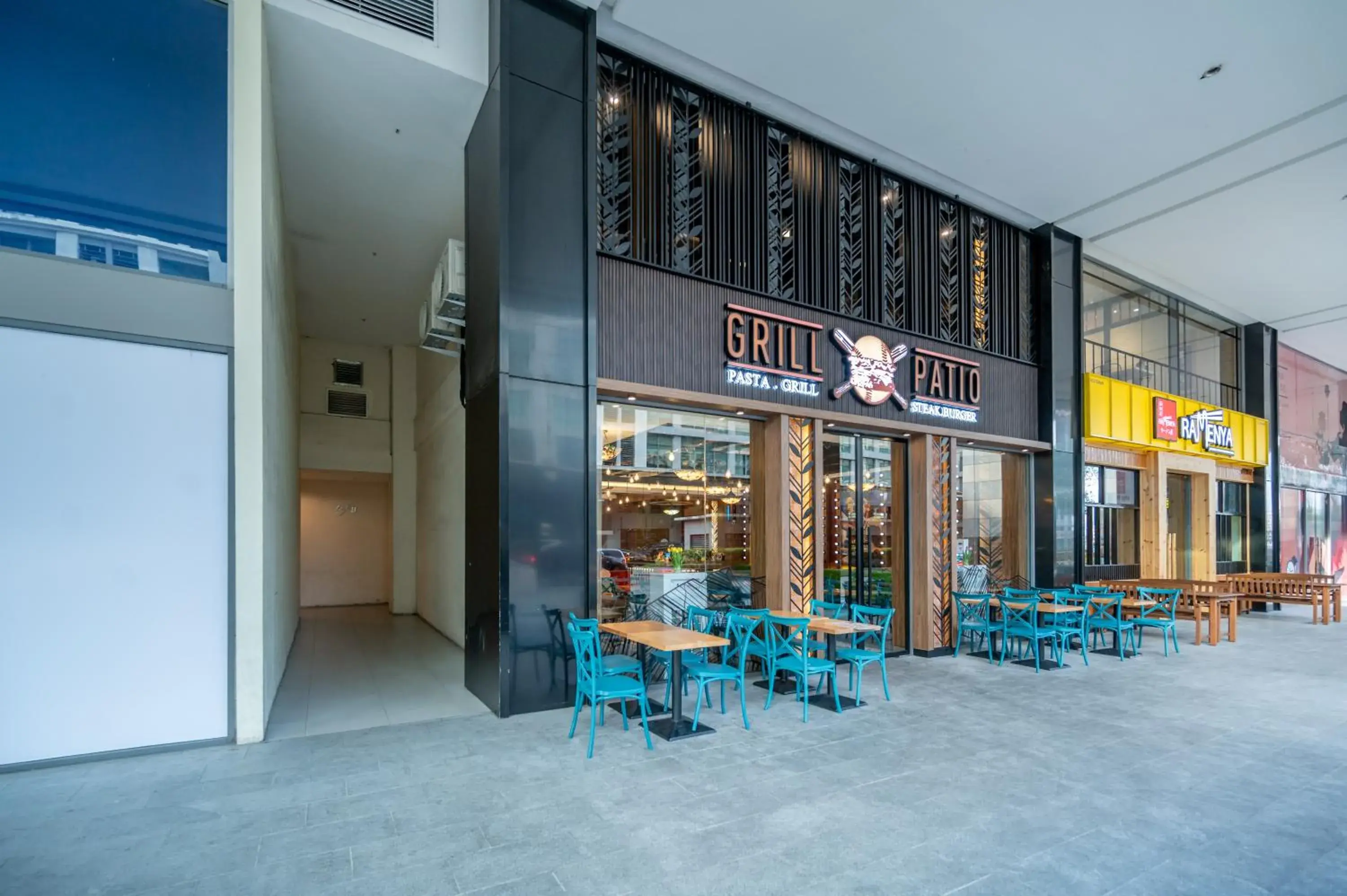 Restaurant/places to eat in Ritz Residence, Imago Mall Loft B Restaurant/places to eat in Ritz Residence, Imago Mall Loft B