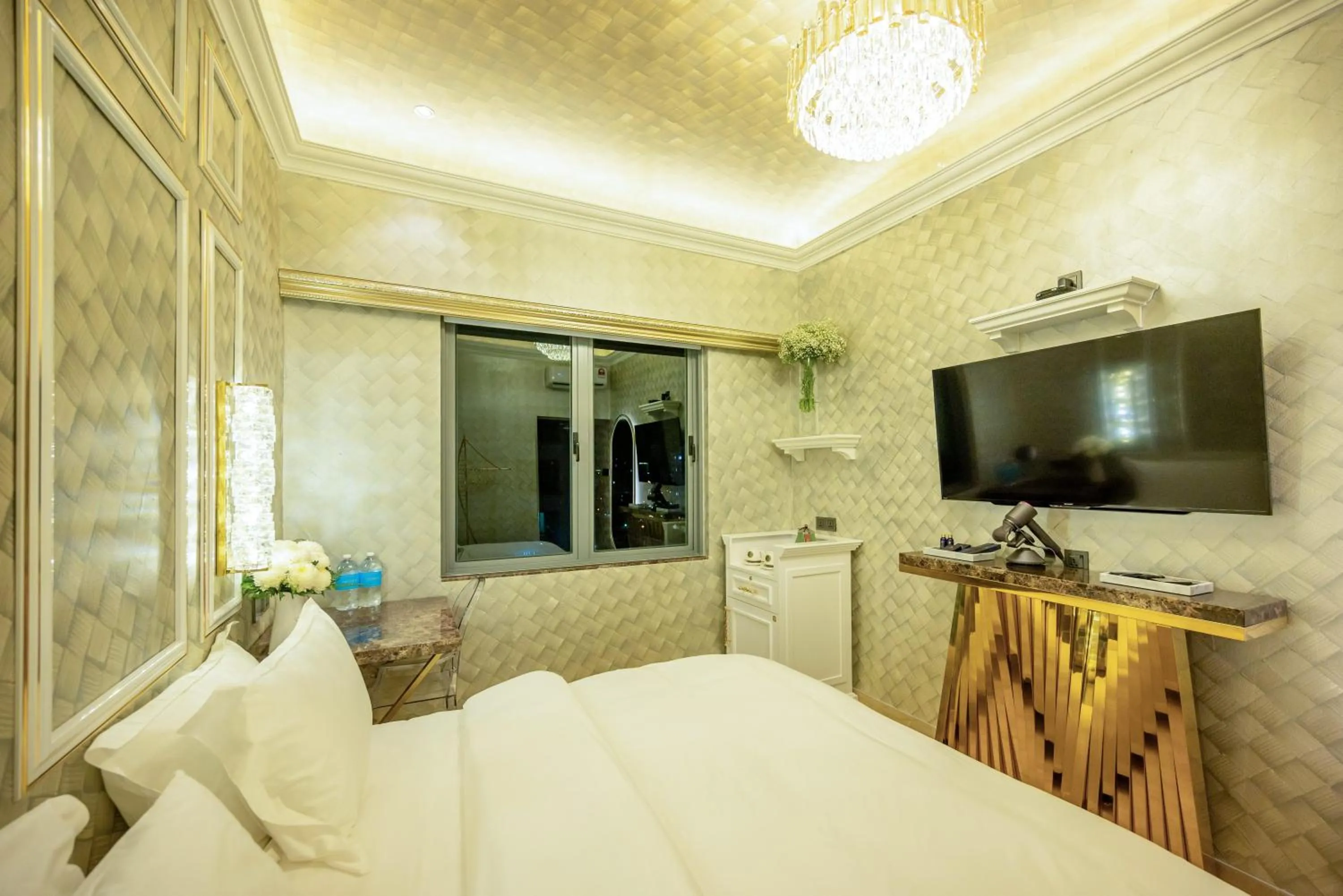 Bed in Ritz Residence, Imago Mall Loft B