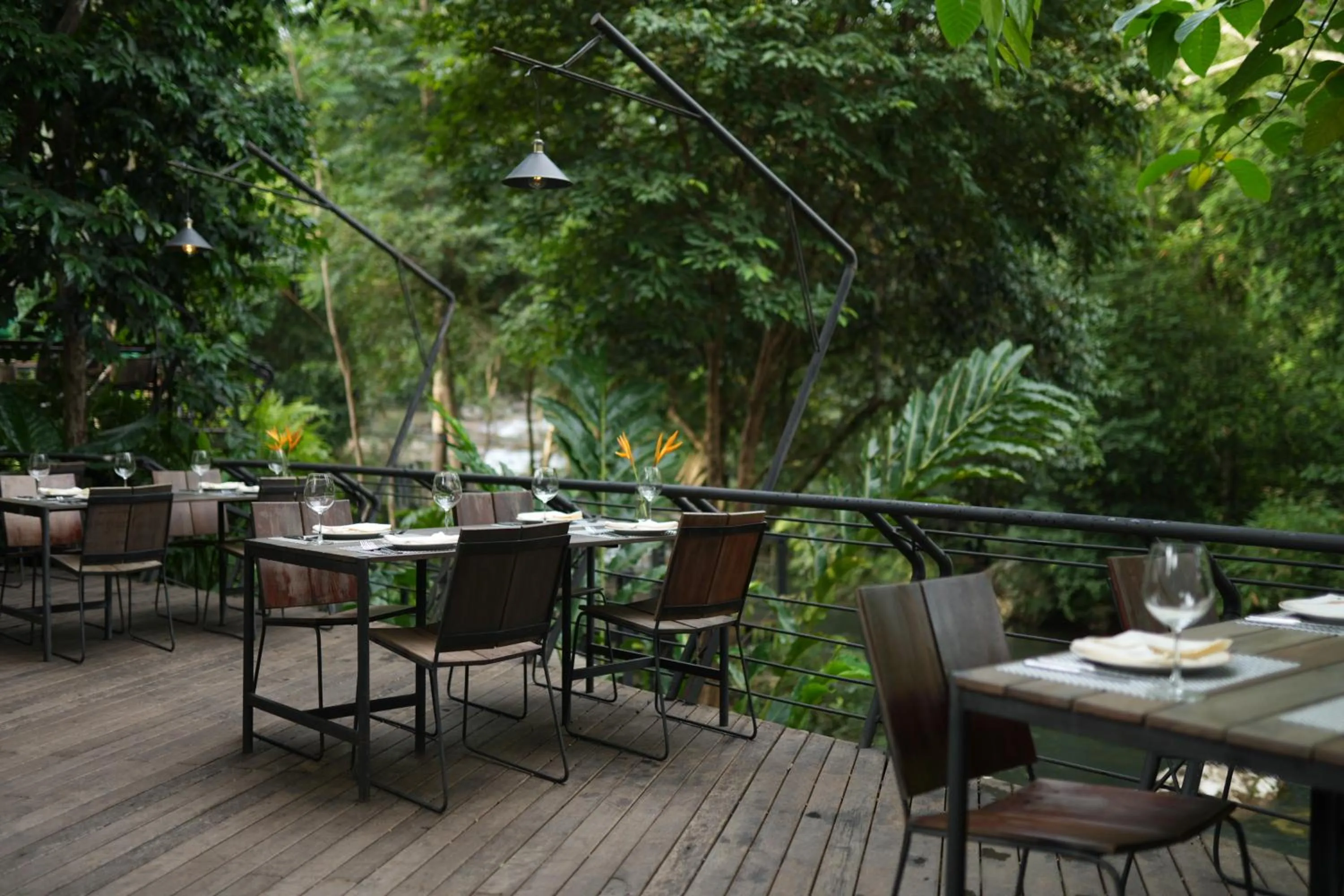 Restaurant/places to eat in Nampien Yorla Pa