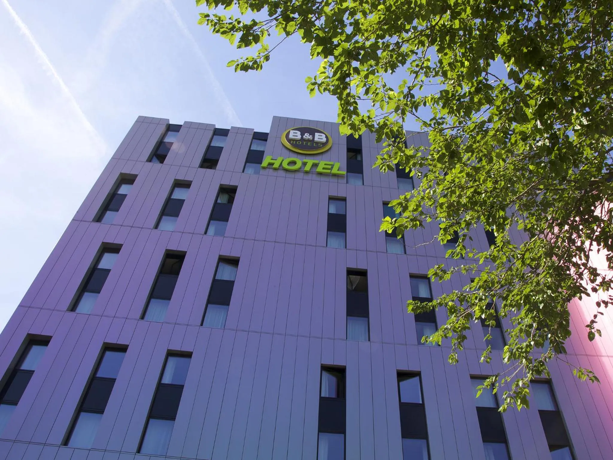 Property building in B&B HOTEL Paris Porte des Lilas