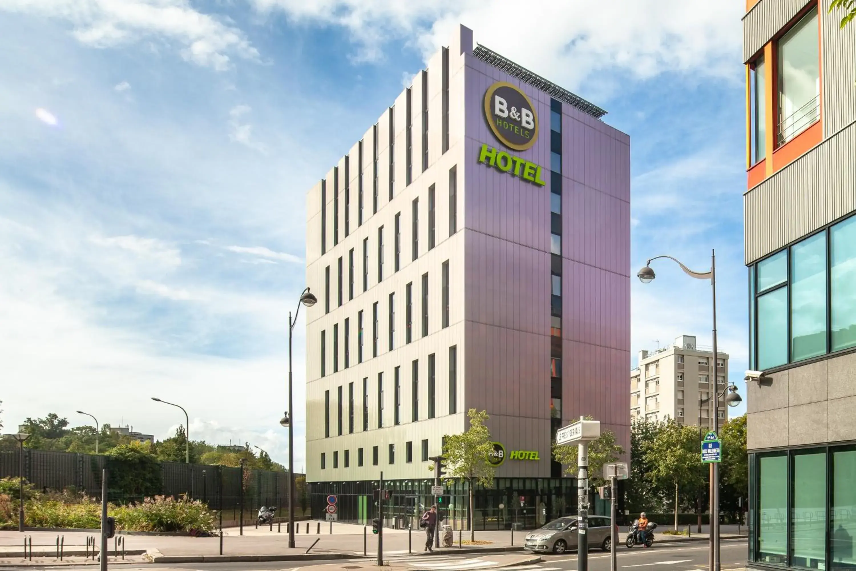 Facade/entrance, Property Building in B&B HOTEL Paris Porte des Lilas