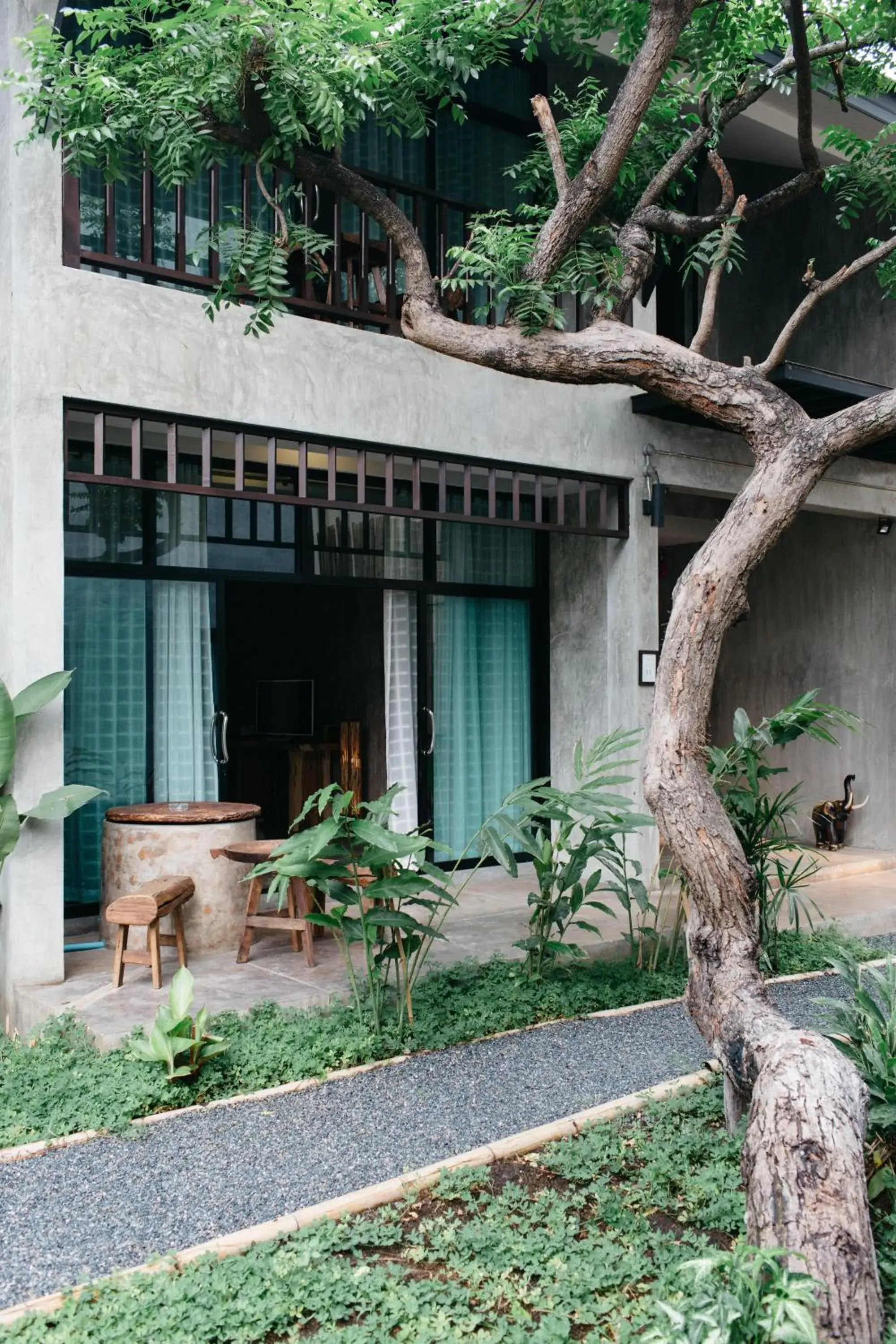 Property building in Arun Rawee Property building in Arun Rawee