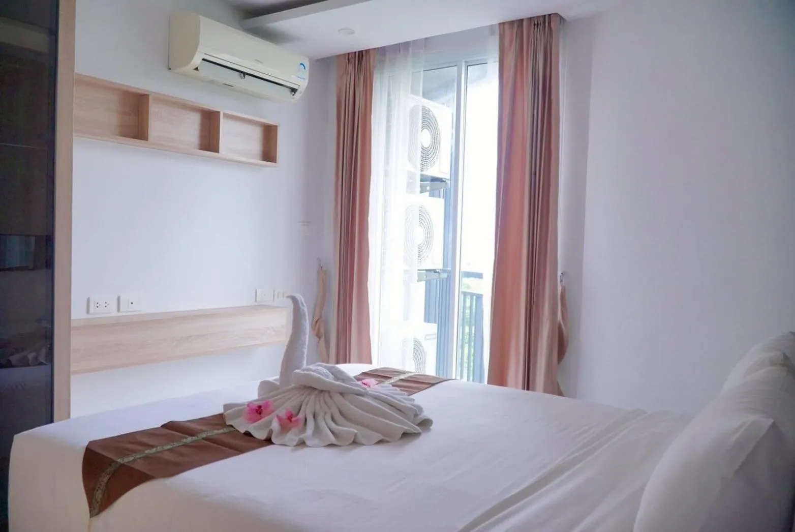 Bed in D Eco Wellness Center