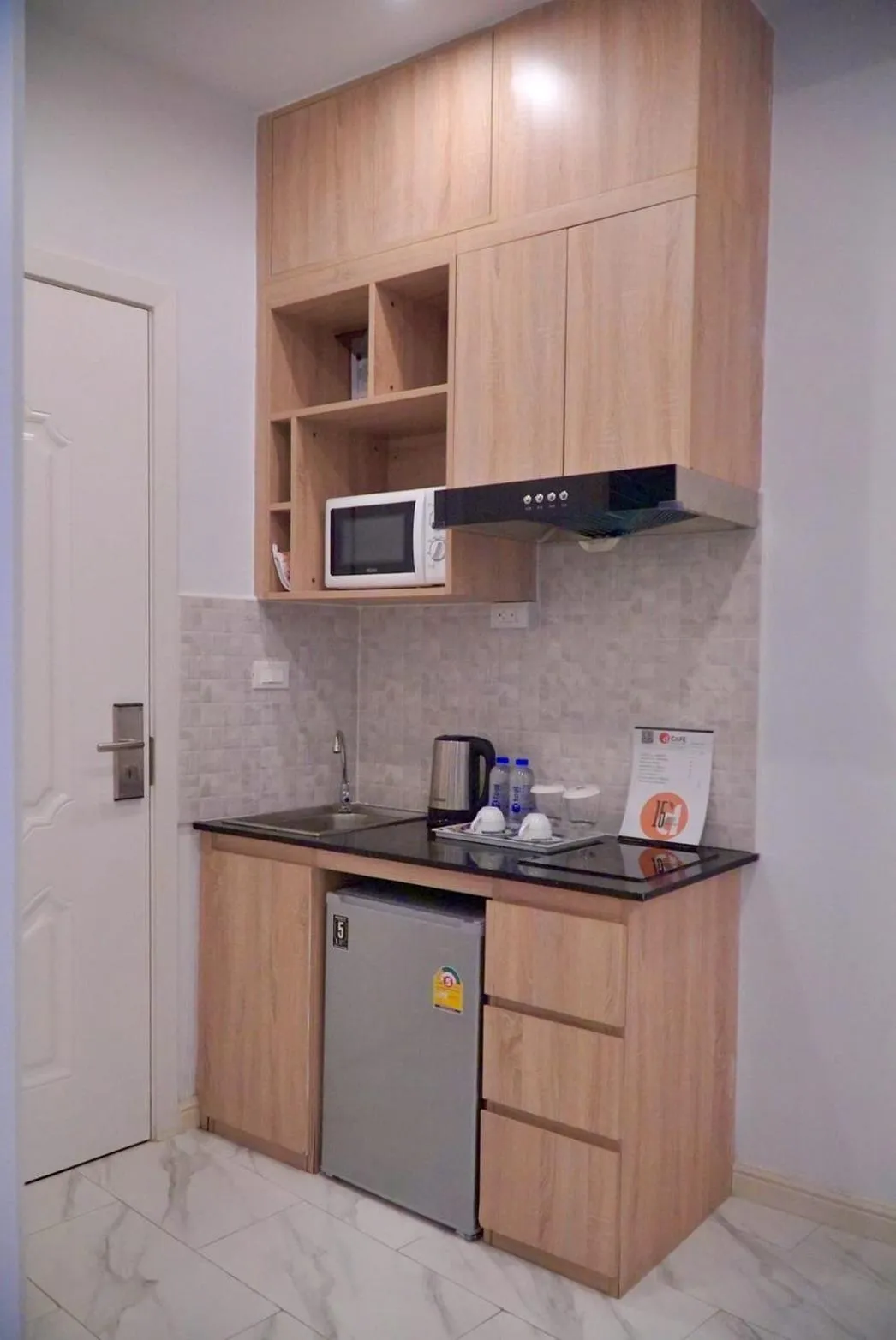 Kitchen or kitchenette in D Eco Wellness Center