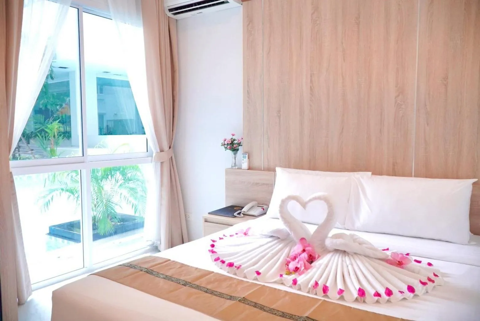 Bed in D Eco Wellness Center