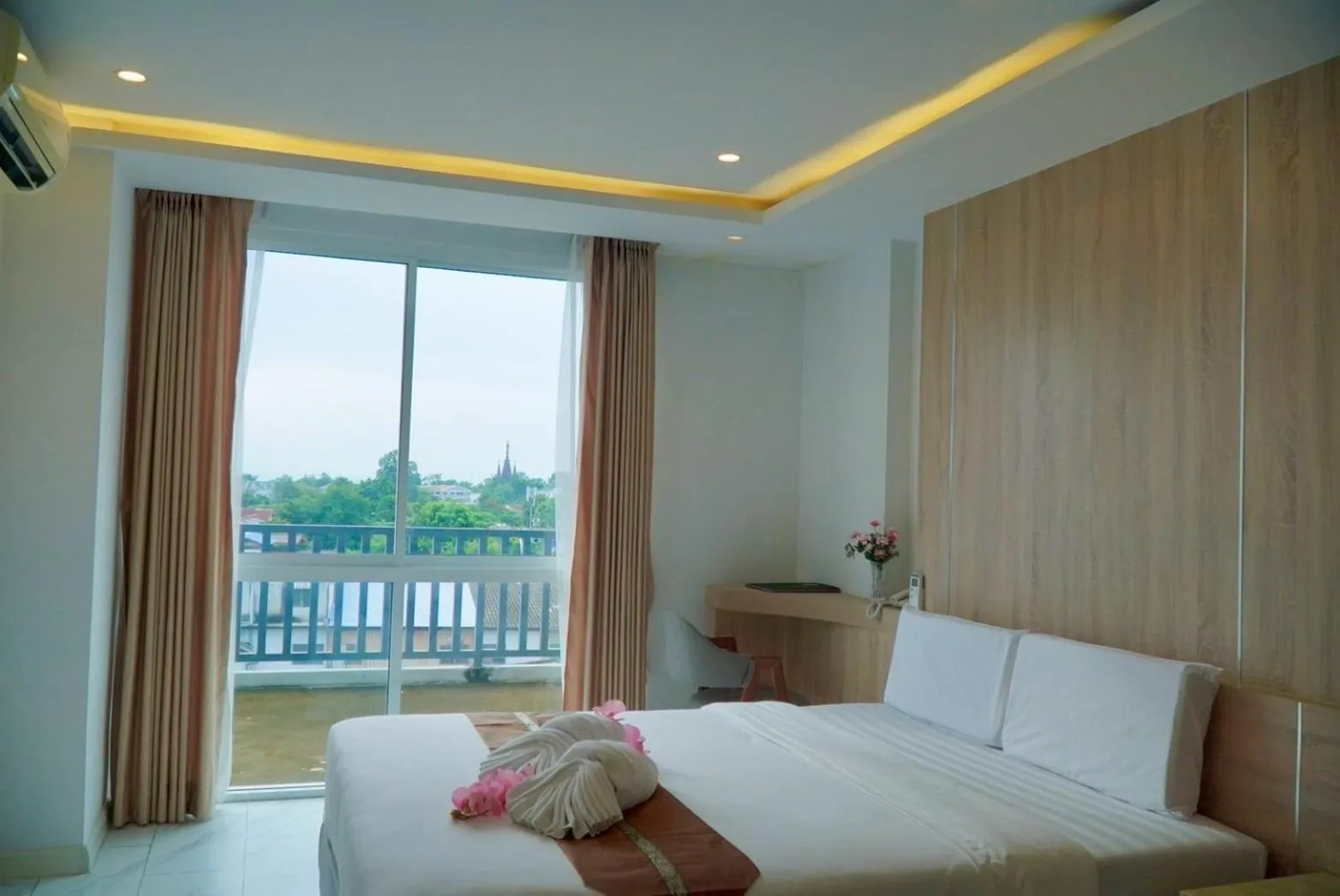 Bed in D Eco Wellness Center