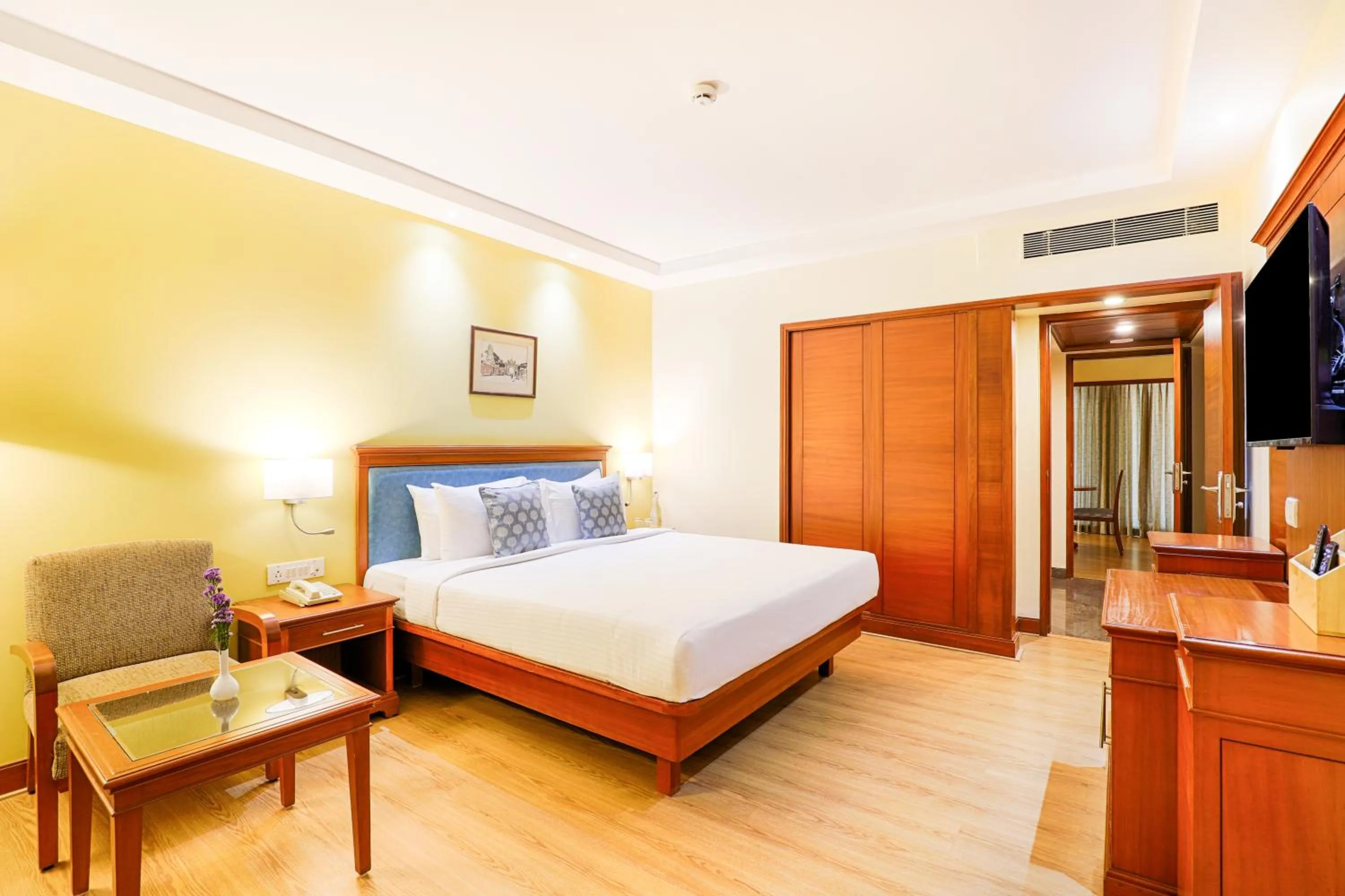 Bed in Club Mahindra Golden Landmark, Mysuru