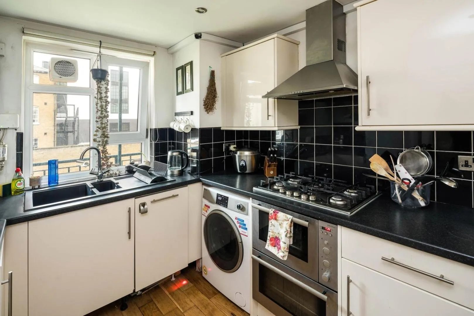 2BD Stylish Home w/t Grand Piano Central London