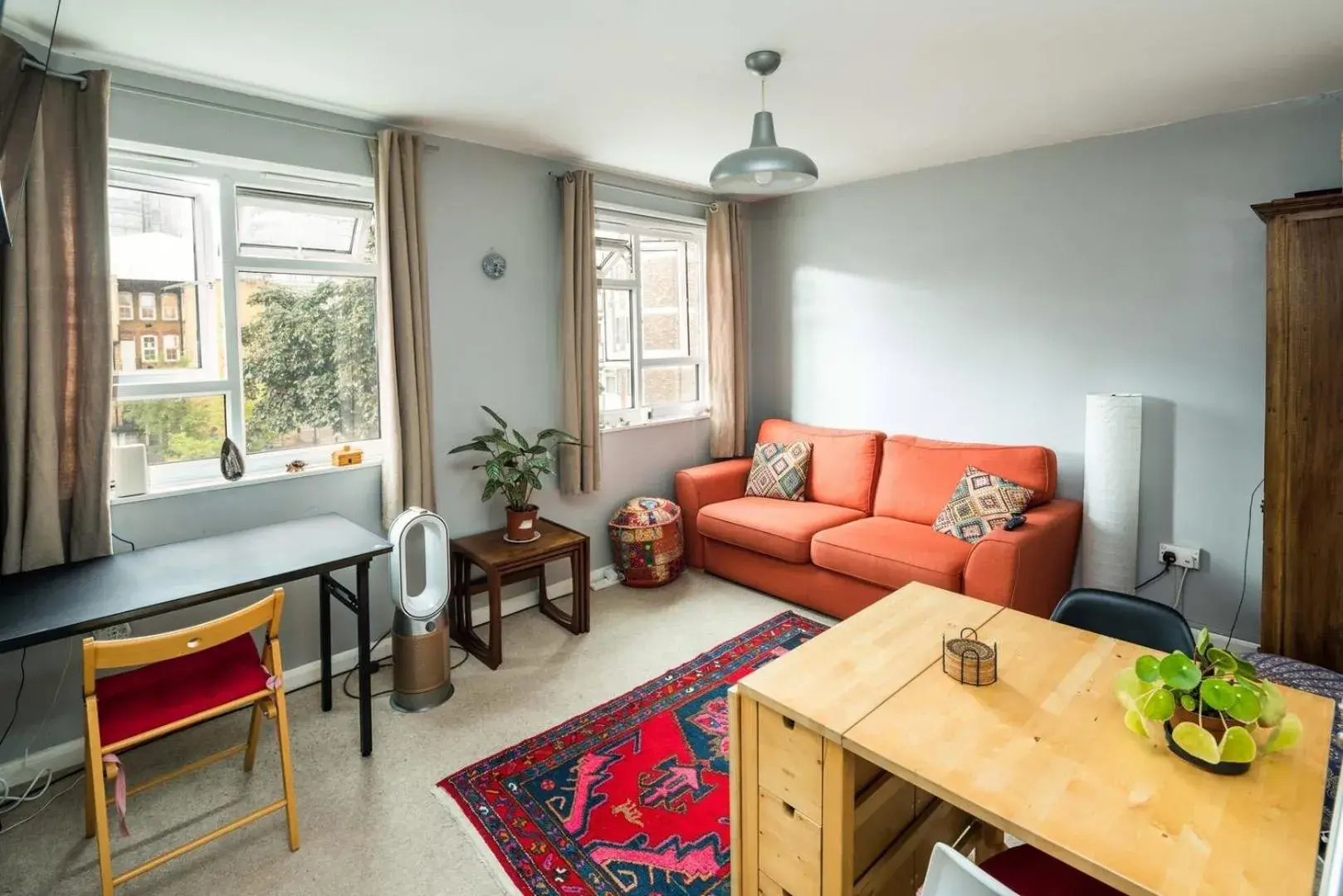 2BD Stylish Home w/t Grand Piano Central London 2BD Stylish Home w/t Grand Piano Central London