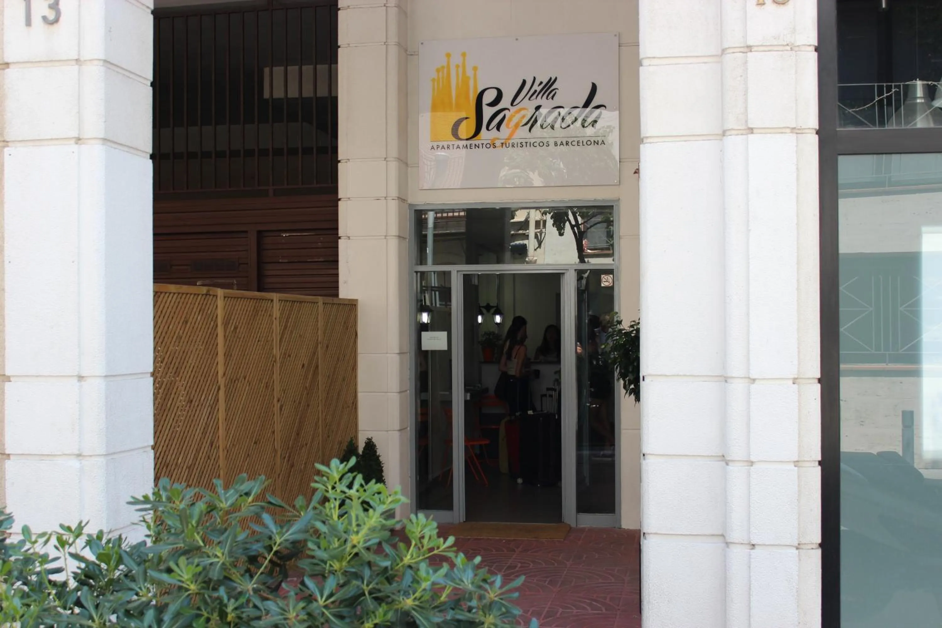 Facade/entrance in Villa Sagrada