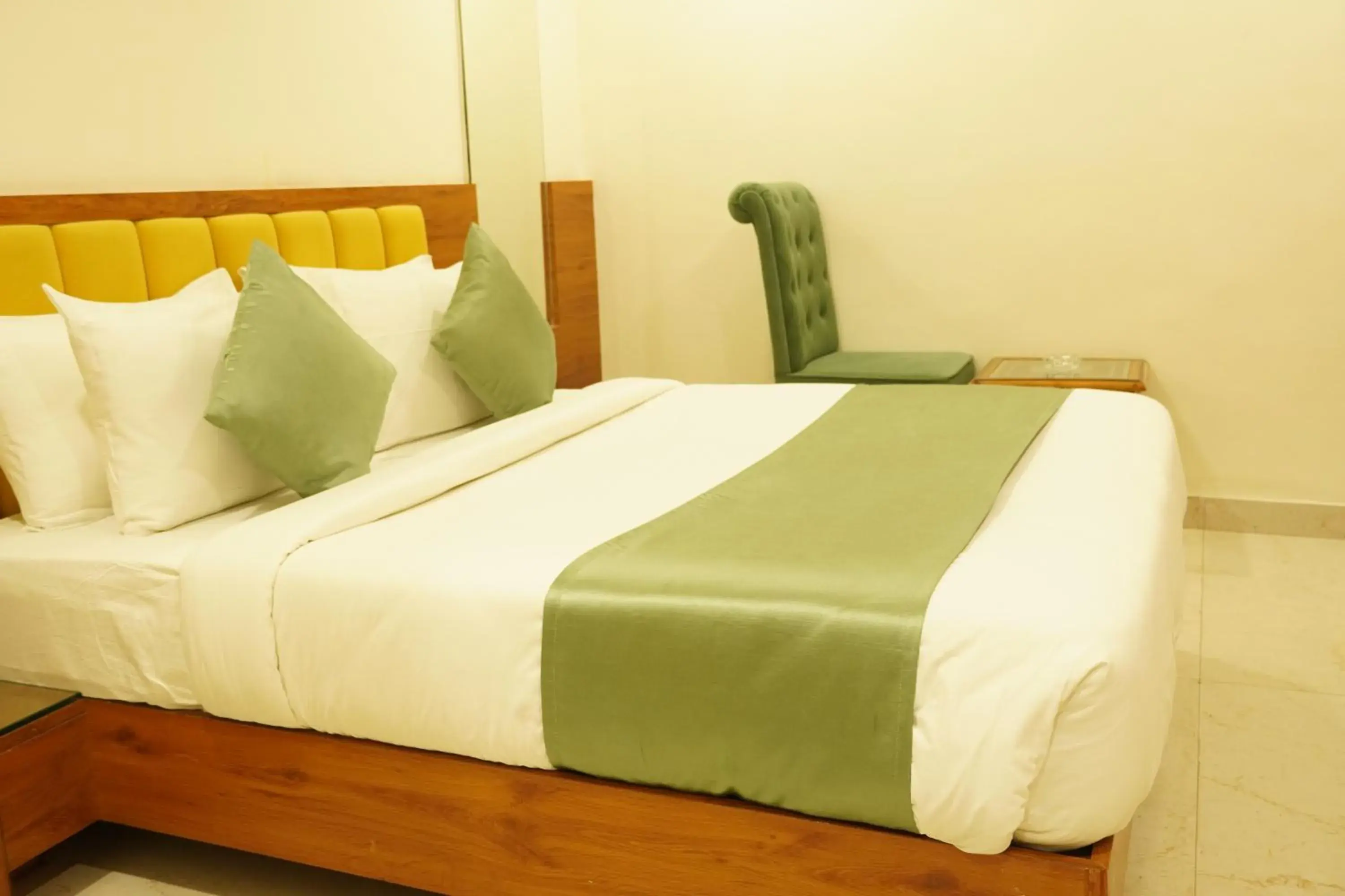 Economy Double Room in Hotel Heera Residency Economy Double Room in Hotel Heera Residency