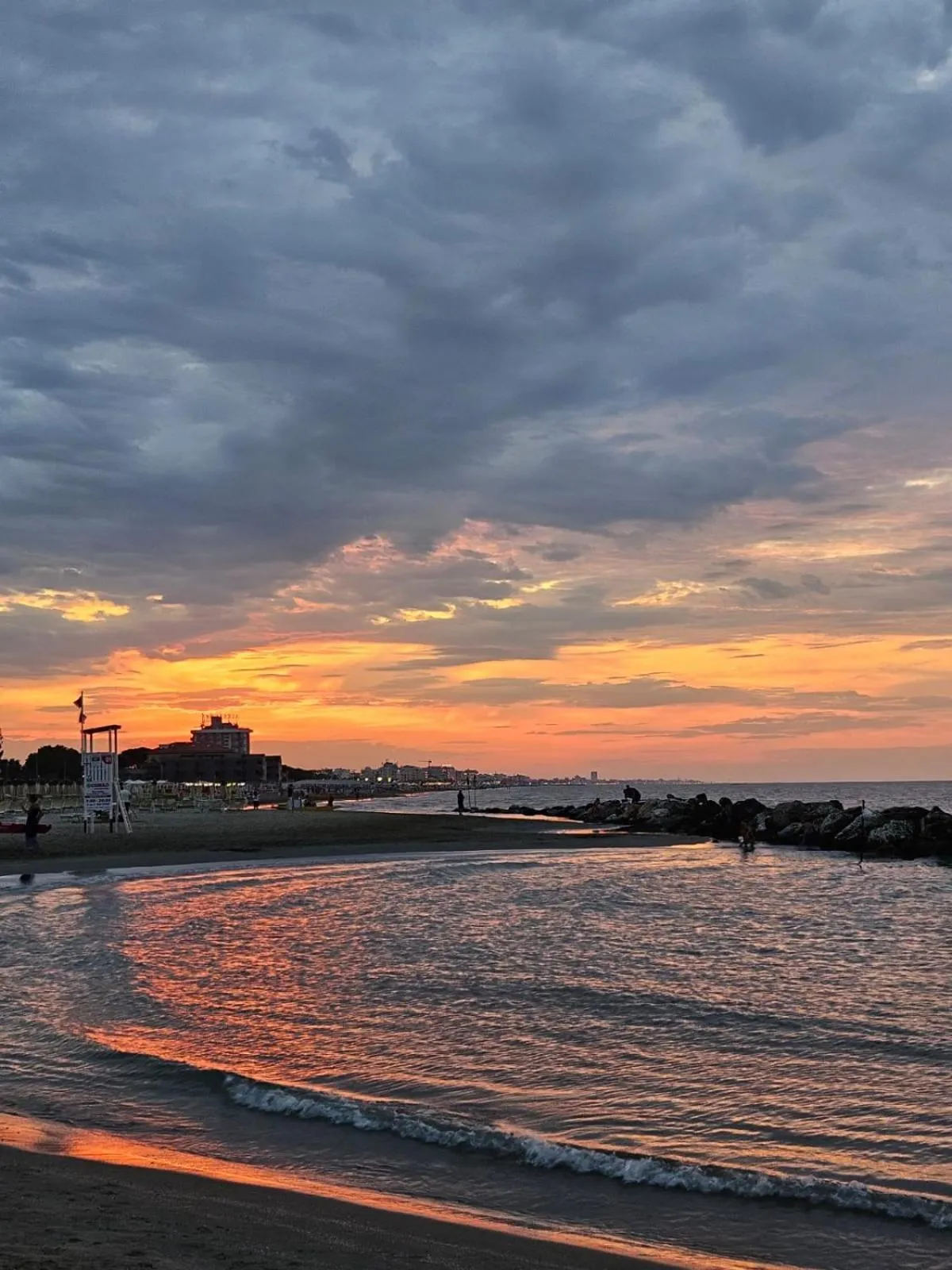 Beach in Hotel Poker