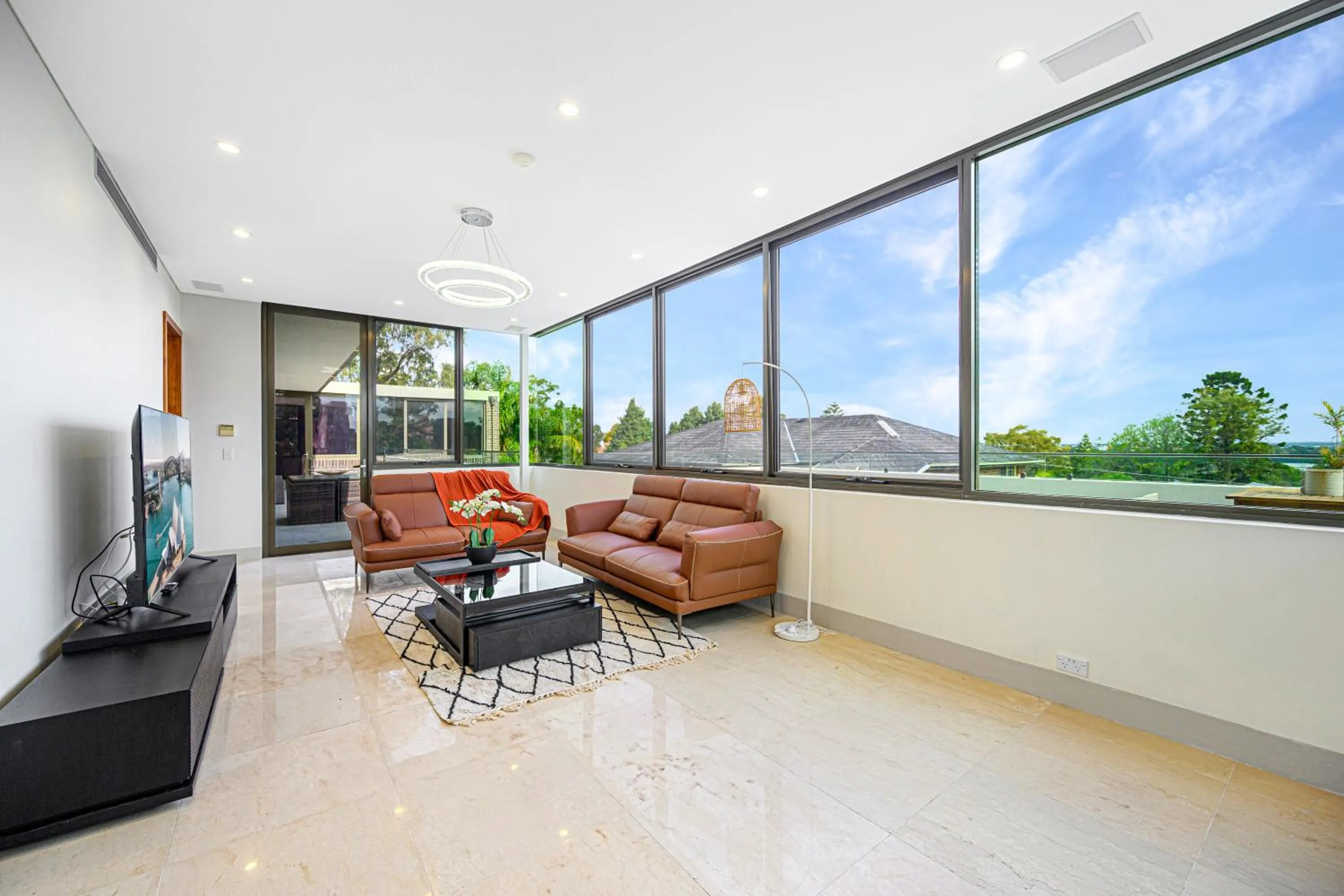 Putney Brand New Luxury House Pool & Waterview