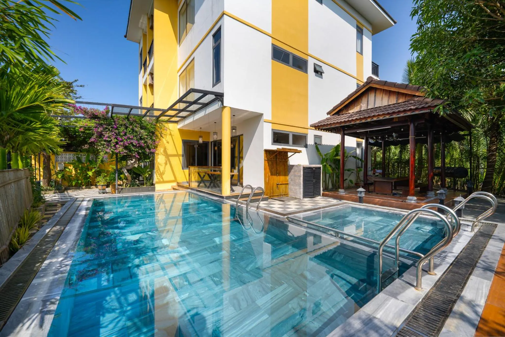 Pool view in Lancelynk Retreat Hoi An