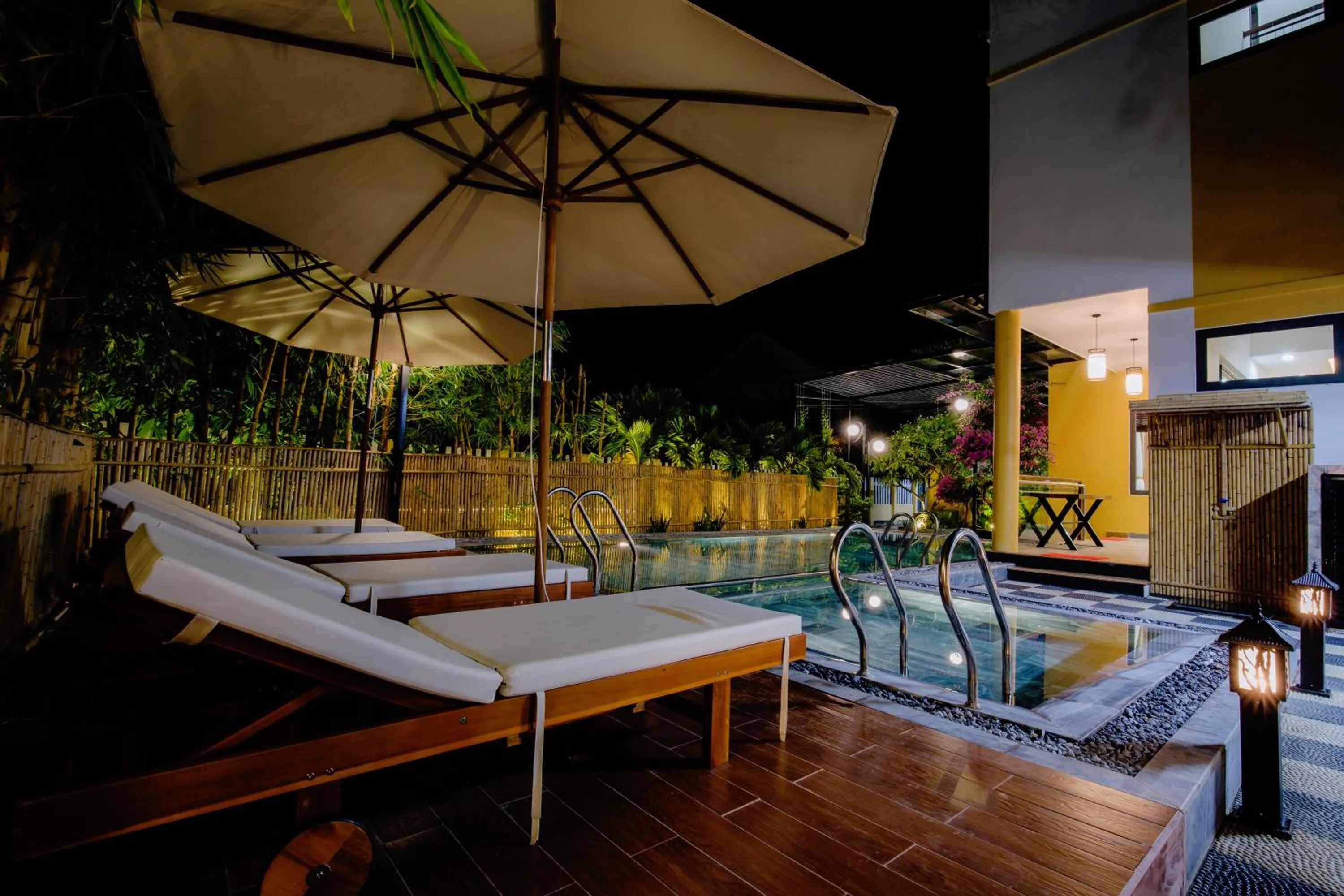 Night in Lancelynk Retreat Hoi An