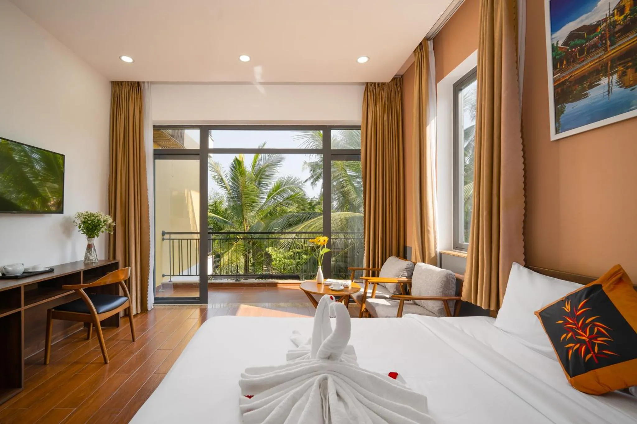 Bed in Lancelynk Retreat Hoi An