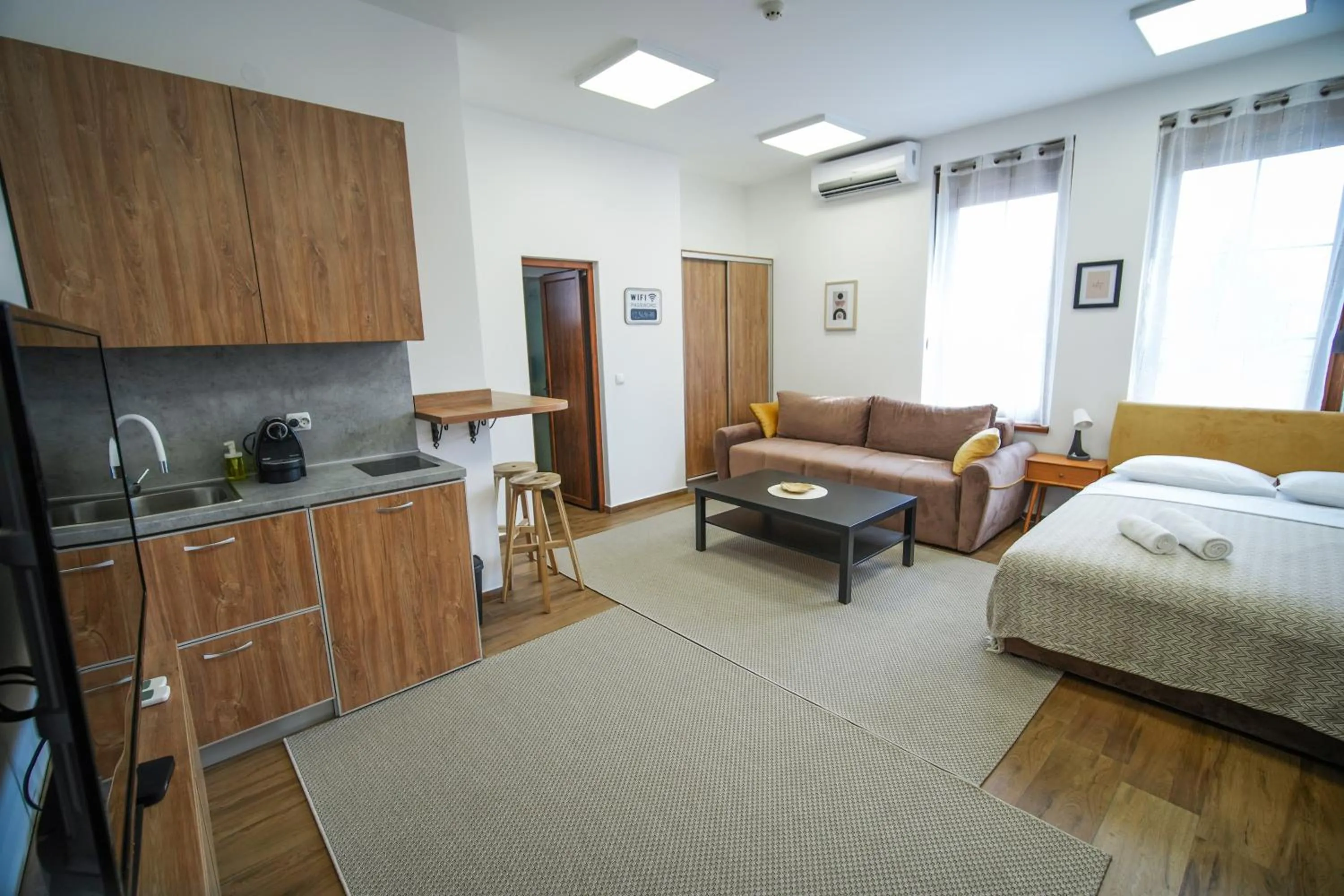Photo of the whole room, Bed in PRENOCISTE SOLE