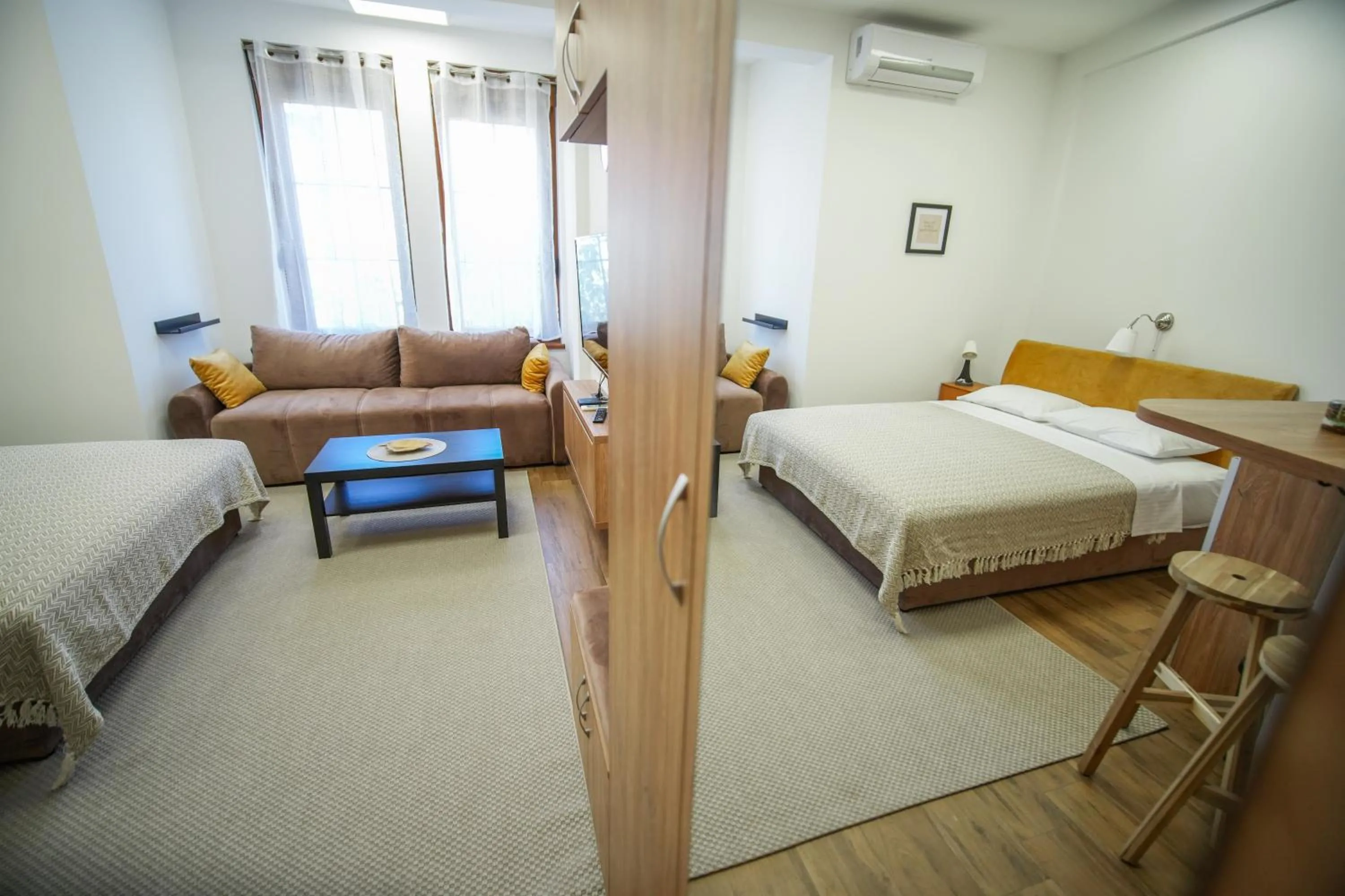 Photo of the whole room, Bed in PRENOCISTE SOLE