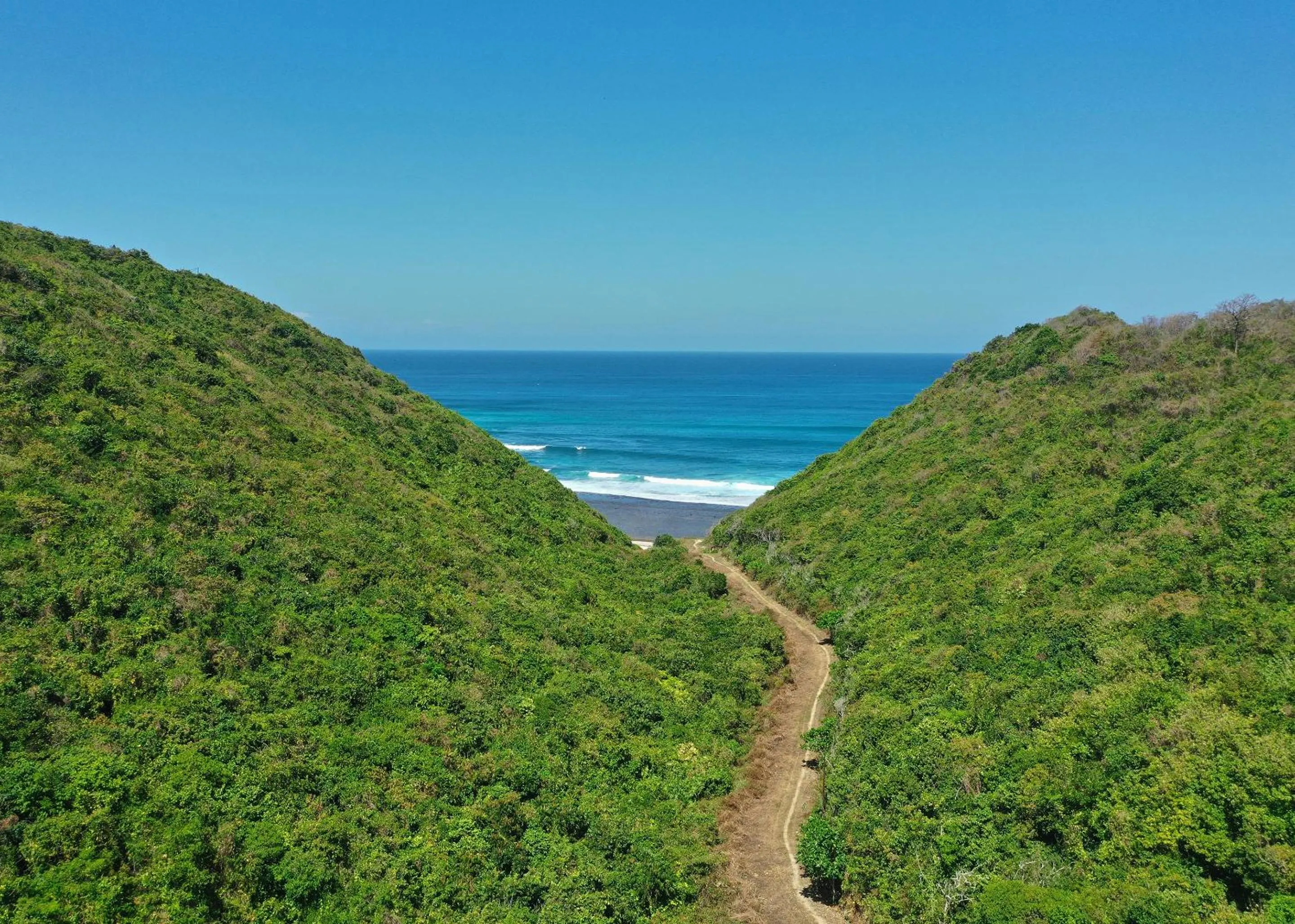 Beach in TUNAK Resort Lombok