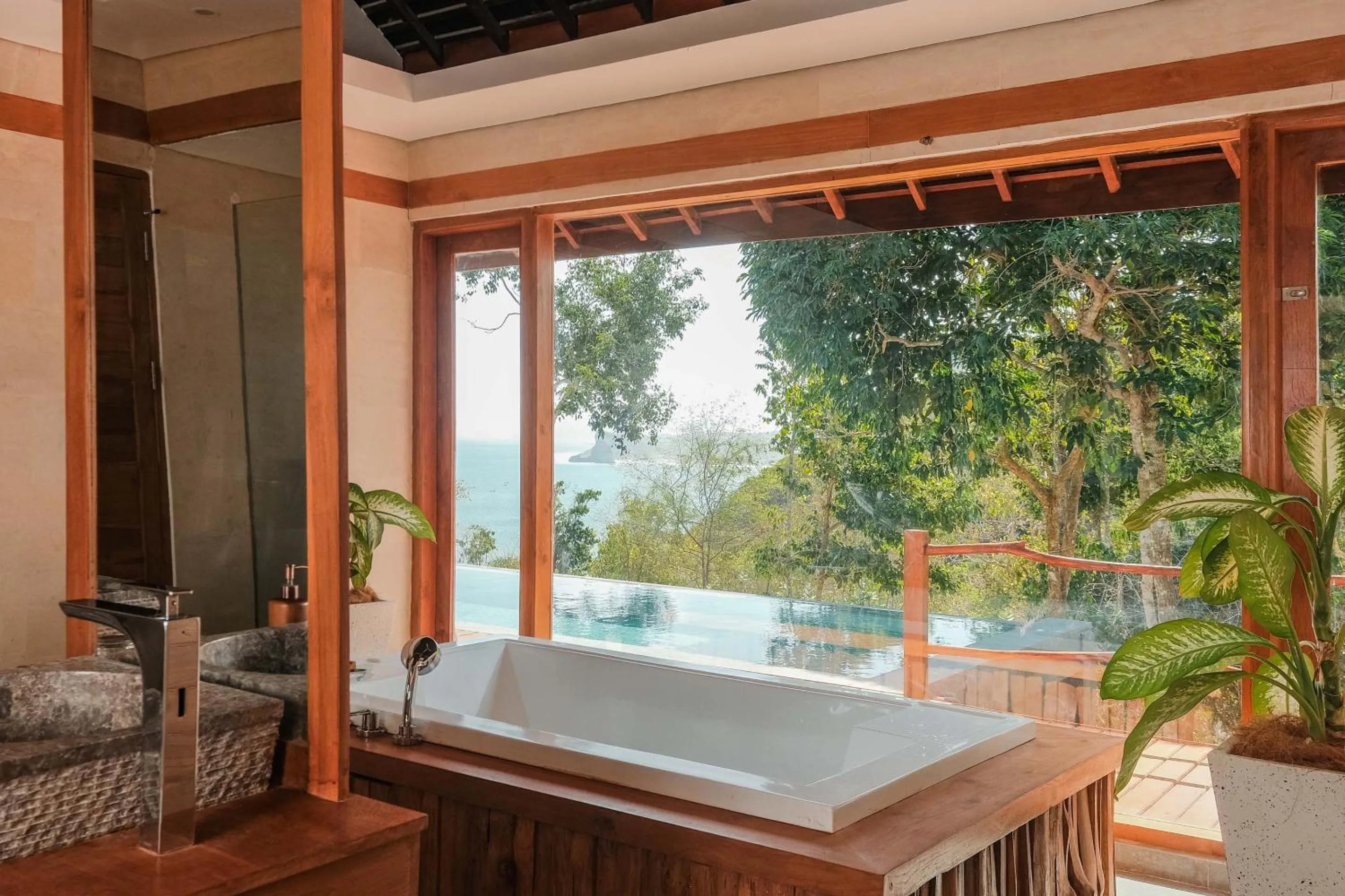 Bath in TUNAK Resort Lombok