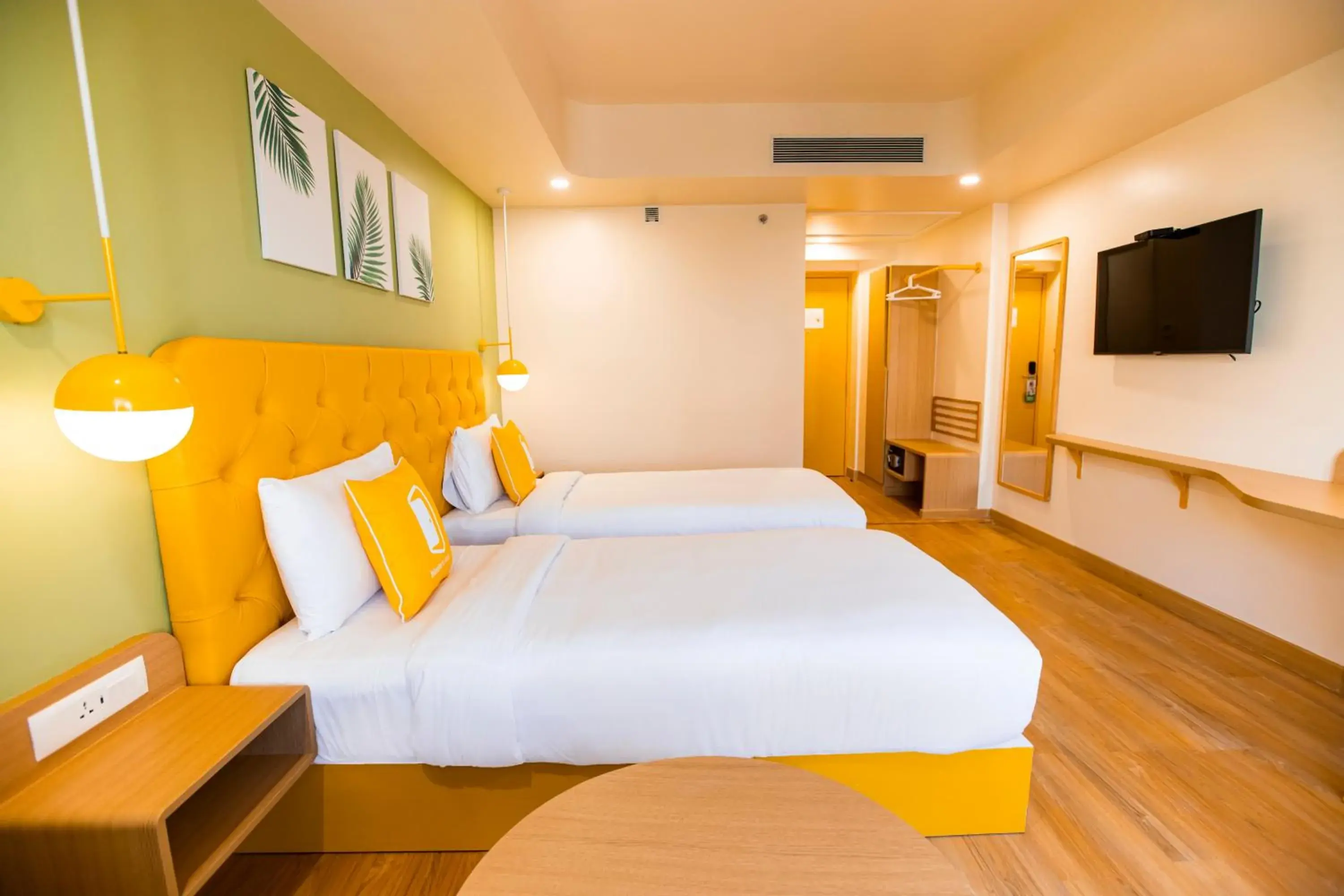 Photo of the whole room, Bed in Bloom Hub Guindy Photo of the whole room, Bed in Bloom Hub Guindy