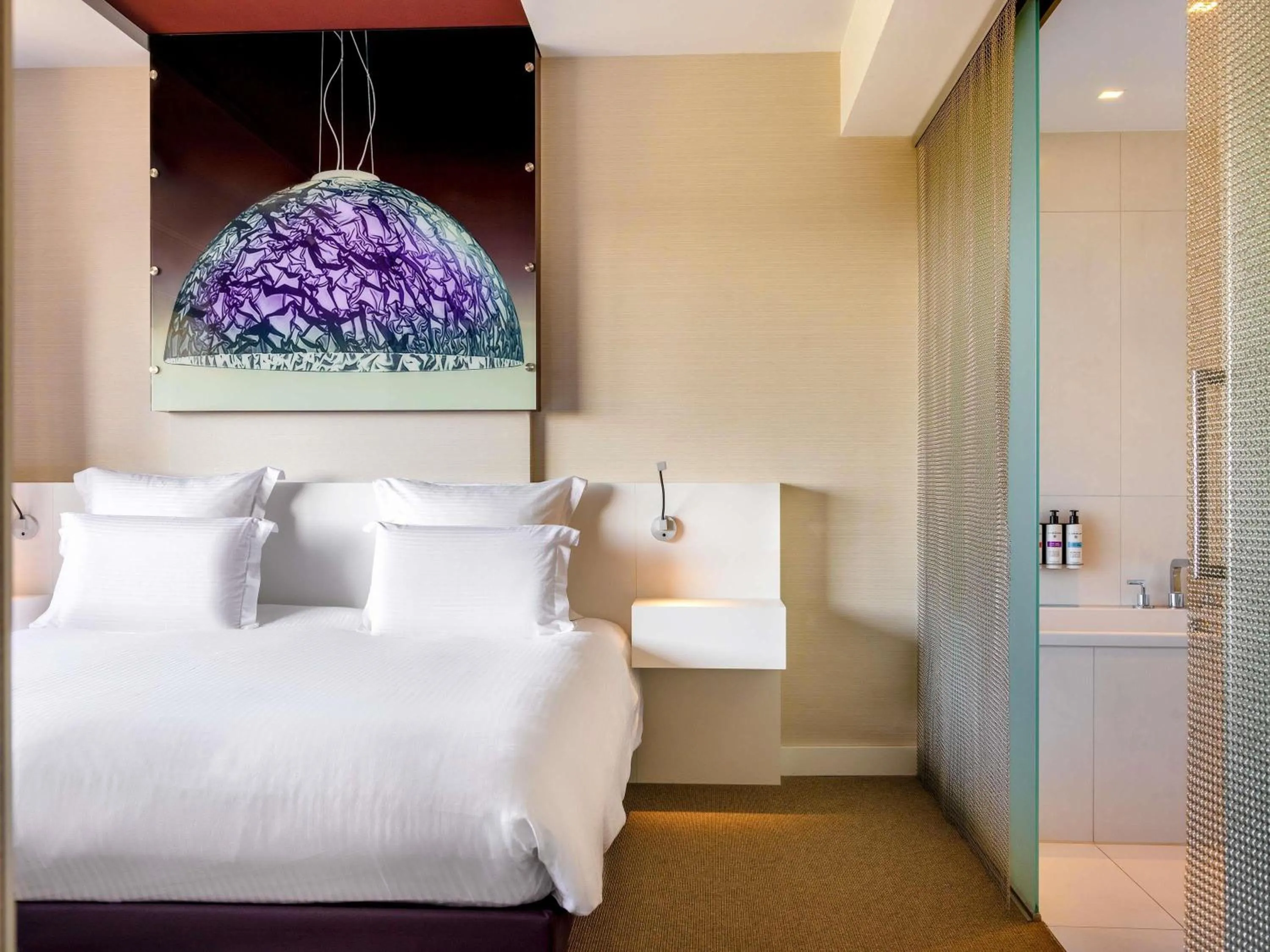 Bedroom, Bed in Pullman Eindhoven Cocagne