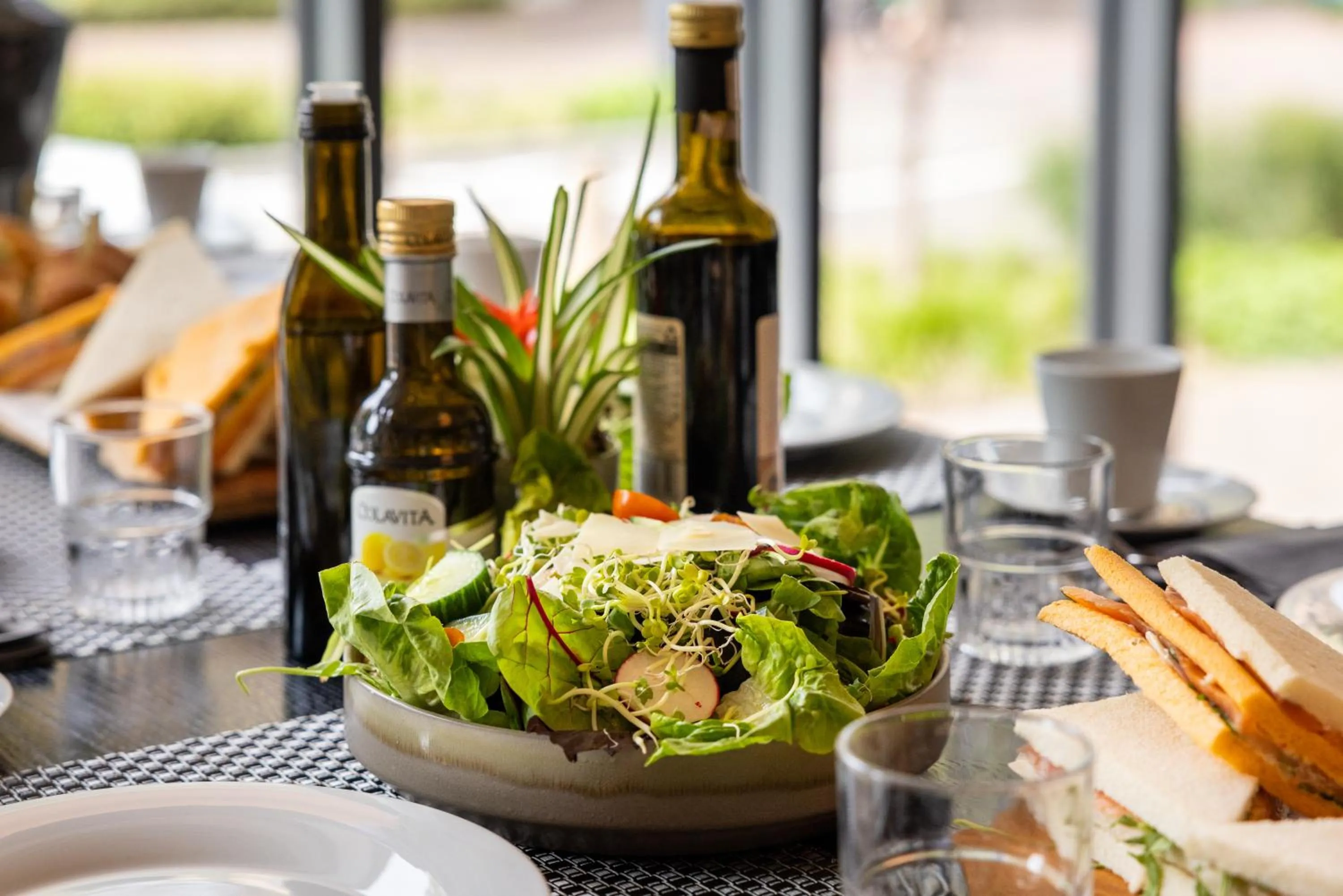 Restaurant/places to eat in Pullman Eindhoven Cocagne