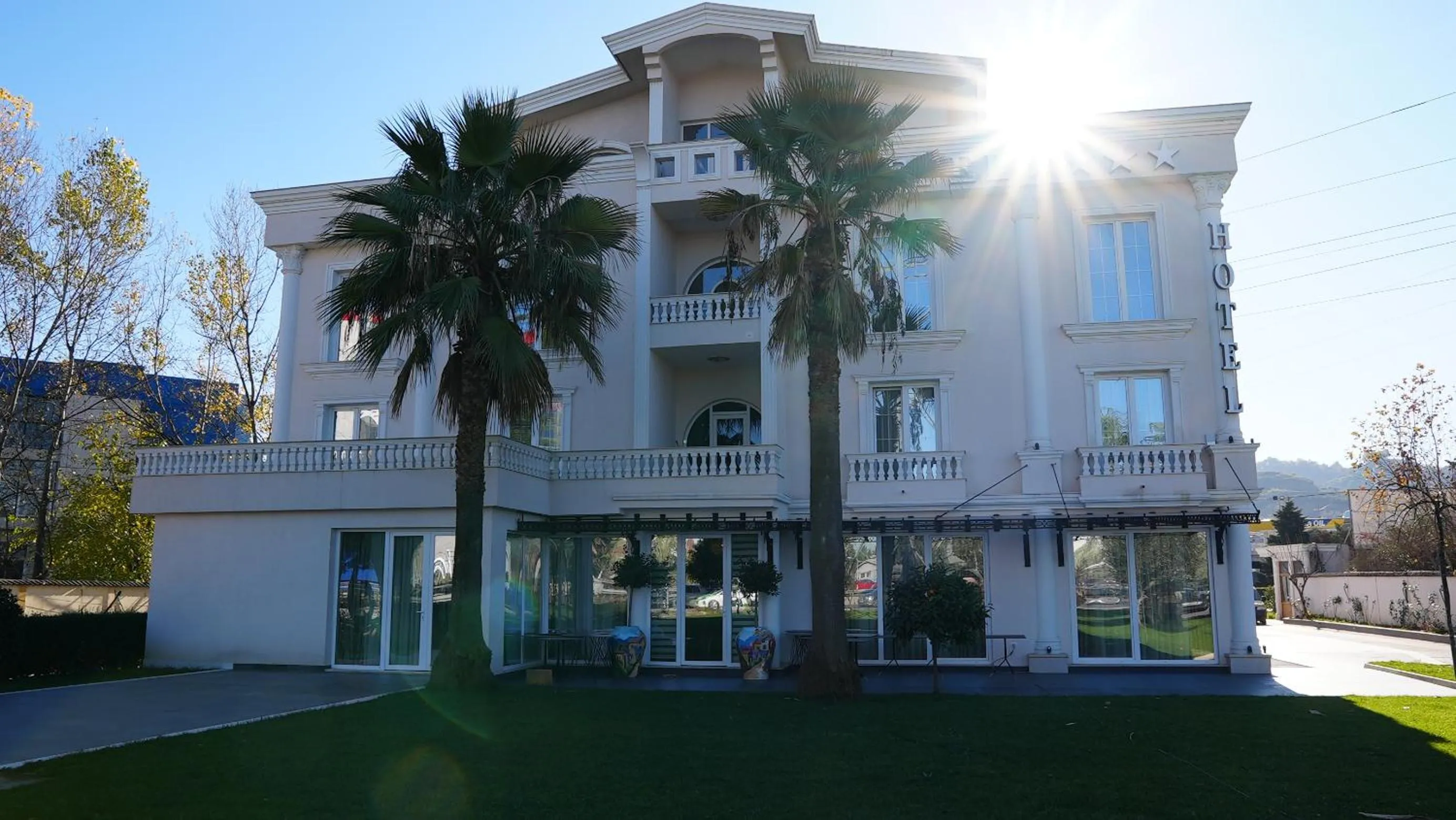 Property building in Hotel Eiffel