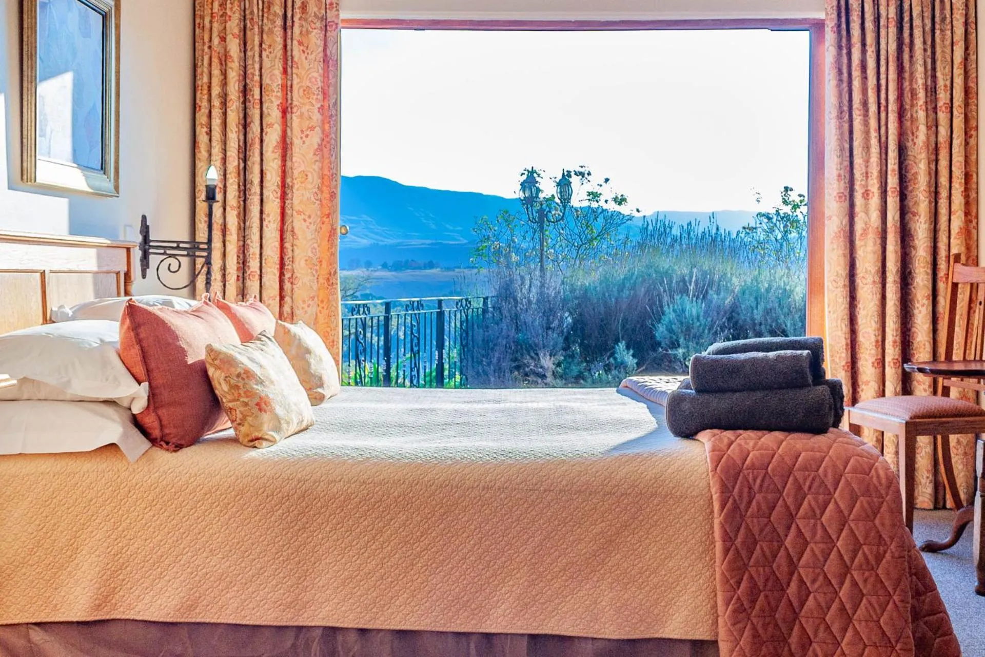 Bed in Inkungu Lodge