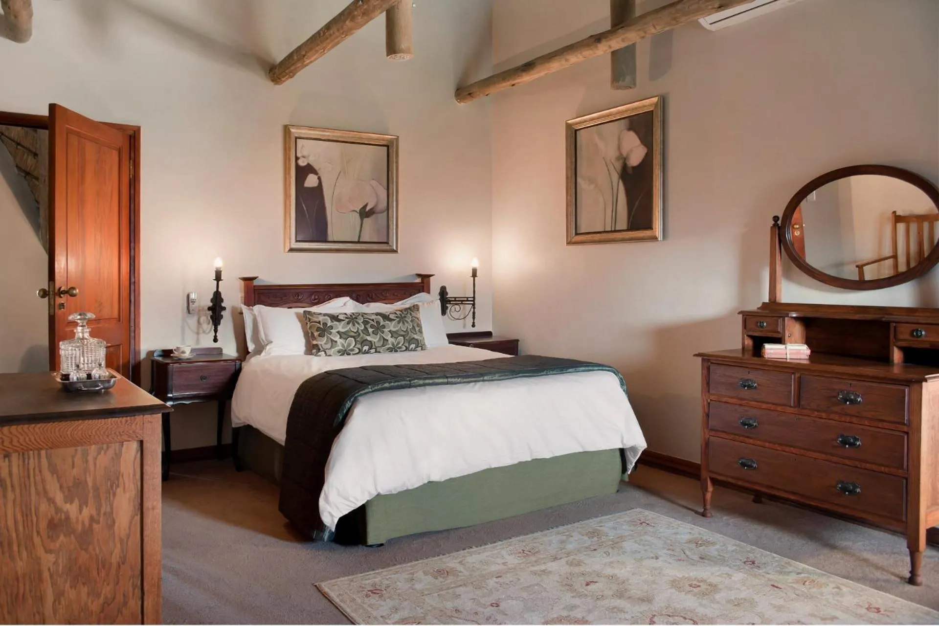 Bedroom, Bed in Inkungu Lodge