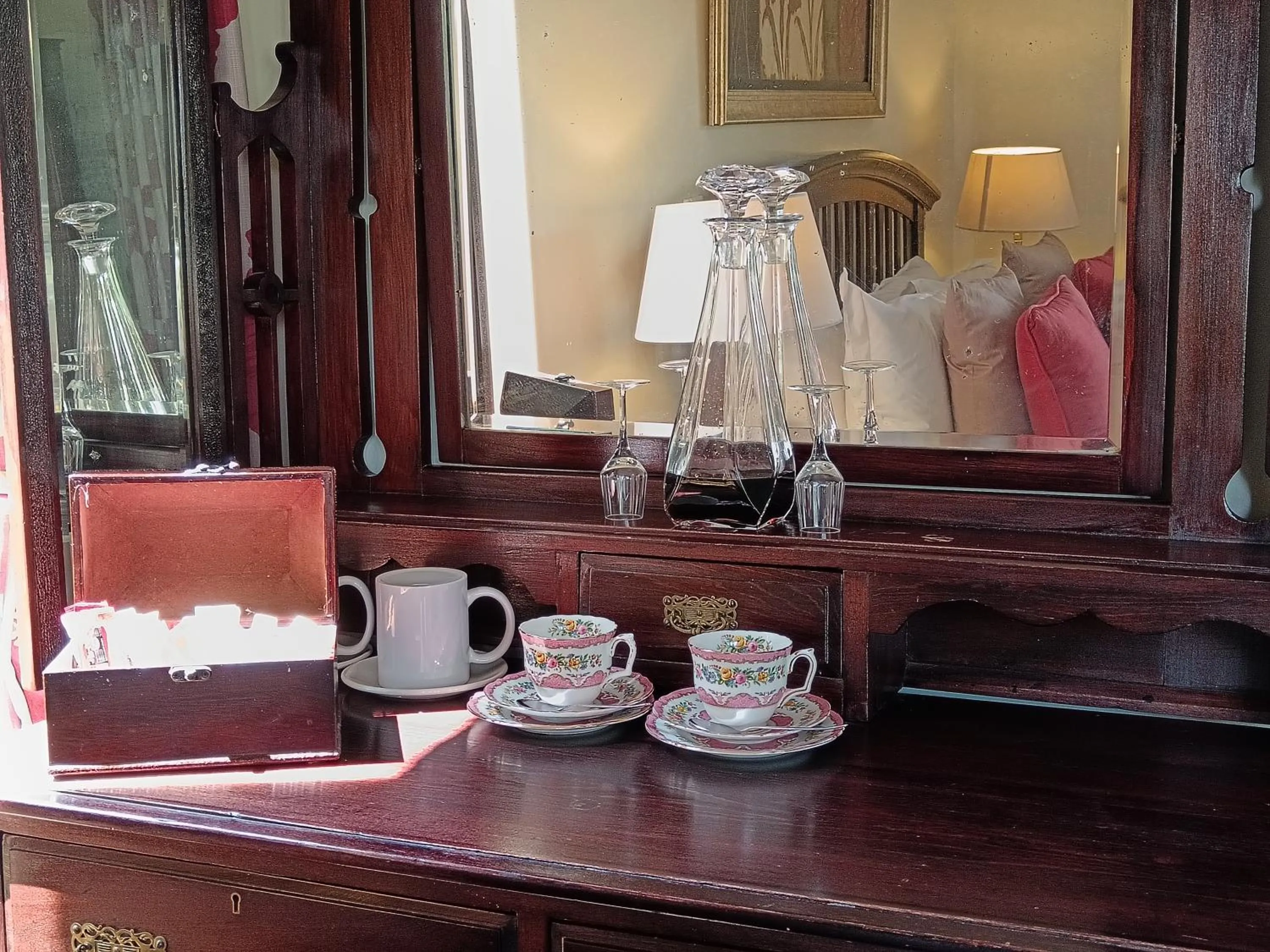 Coffee/tea facilities in Inkungu Lodge