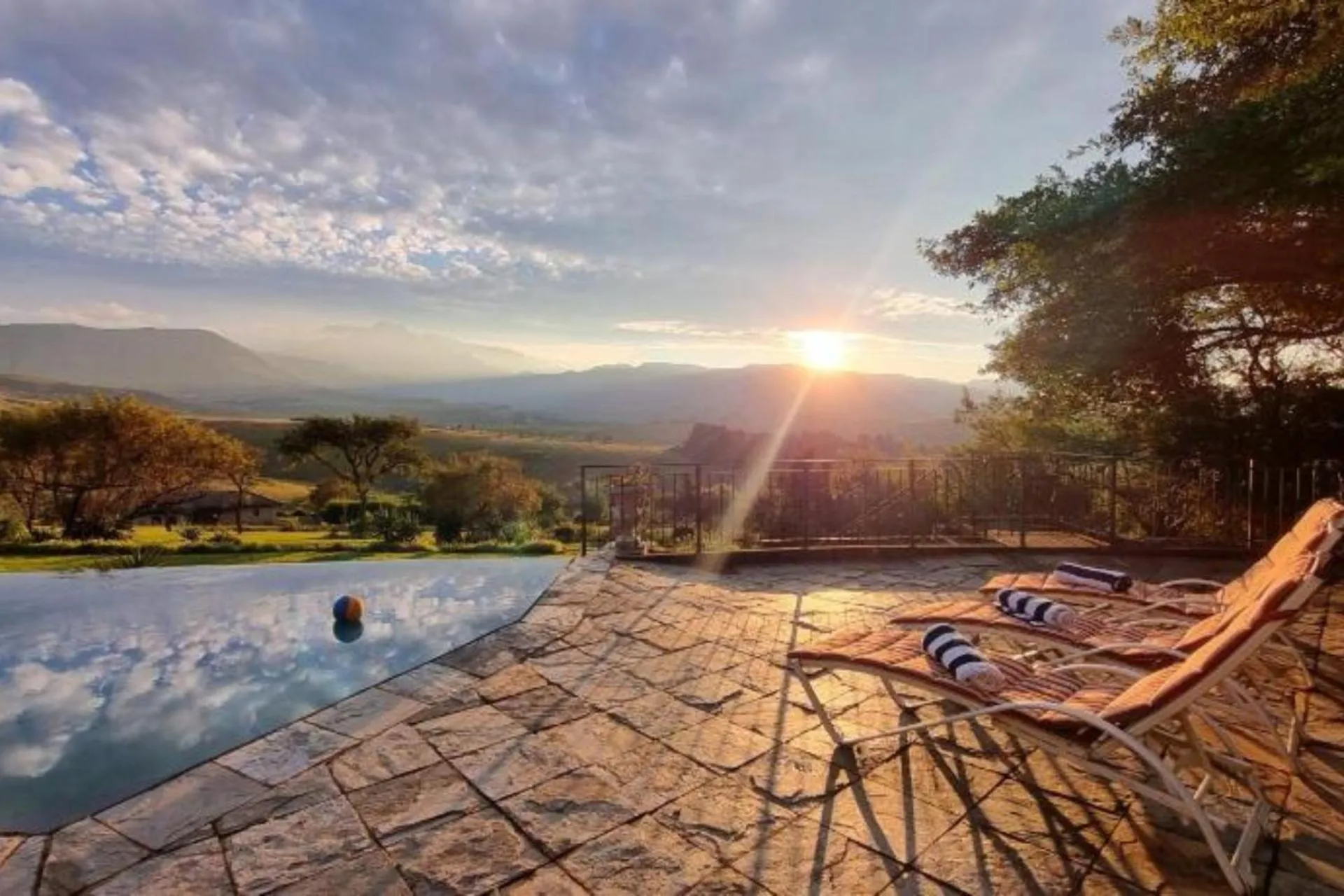 Mountain view in Inkungu Lodge