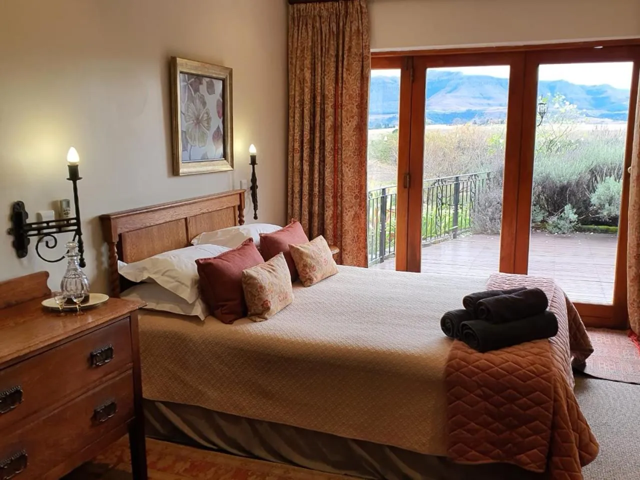 Bed in Inkungu Lodge