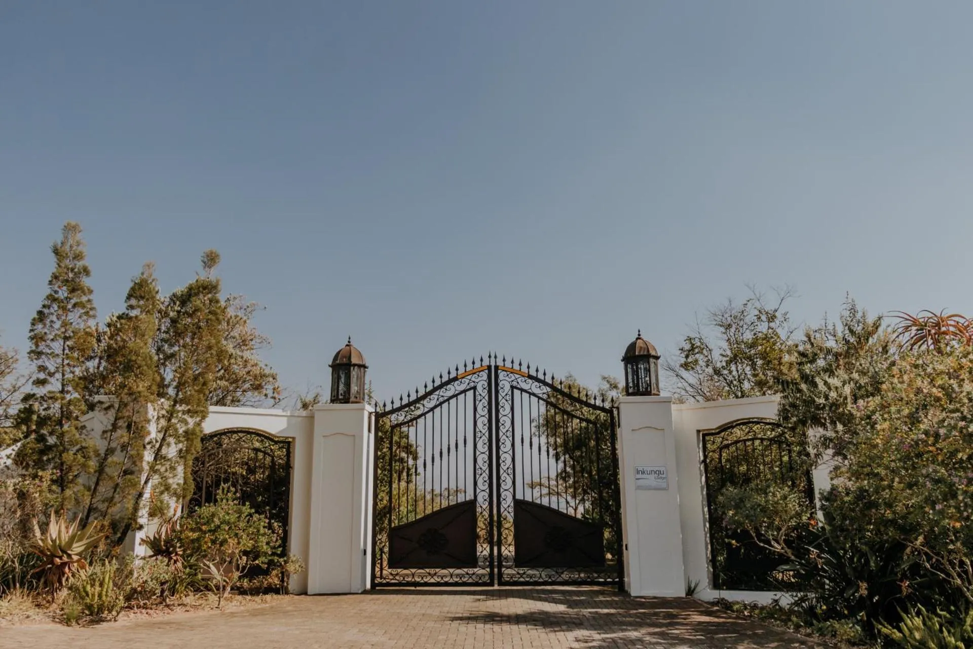 Facade/entrance in Inkungu Lodge