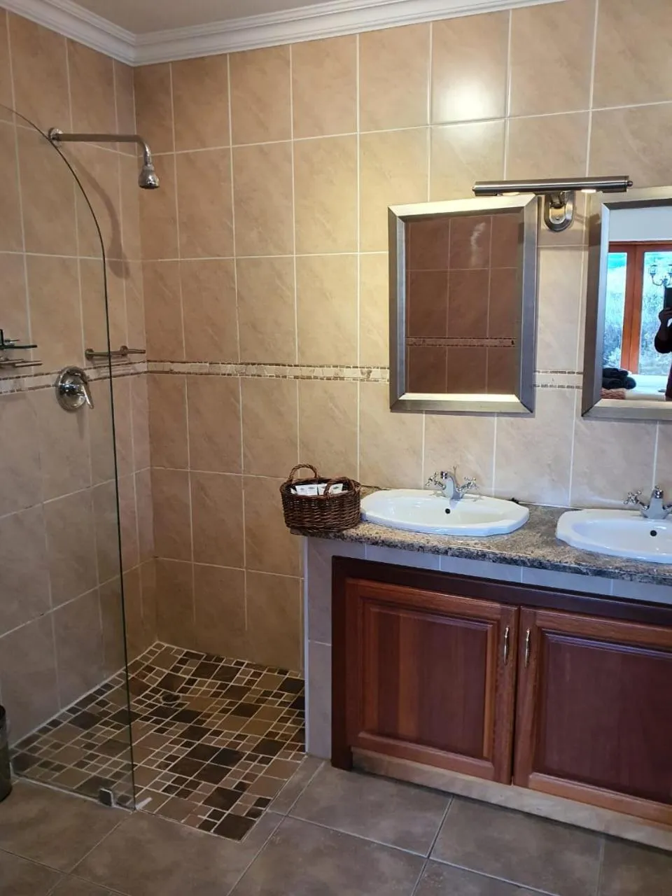 Bathroom in Inkungu Lodge